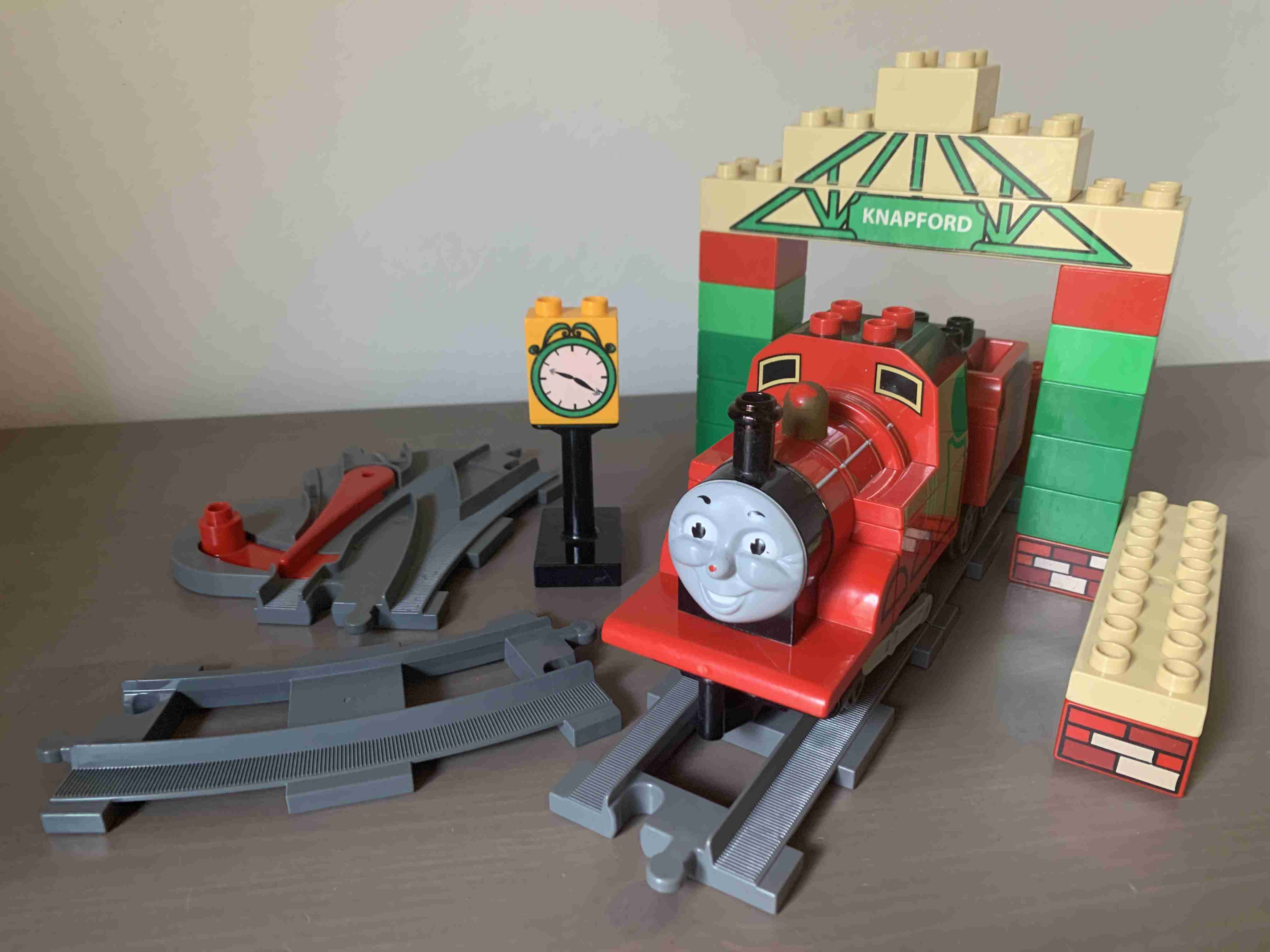 Lego Duplo 5552 - Mašinka Tomáš - Jakub - James na nádraží