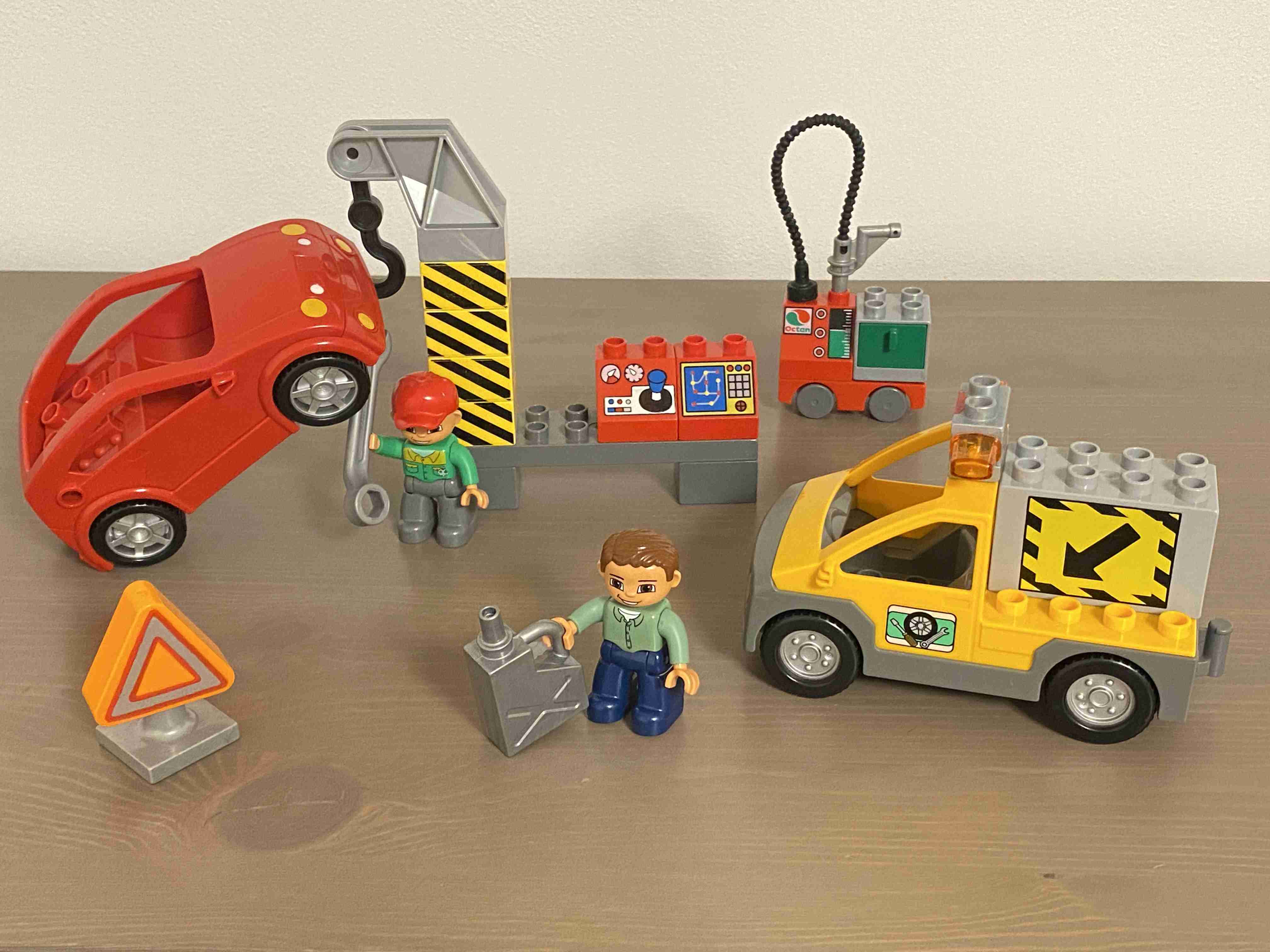 Lego Duplo 4964 - Odtahová služba s majákem
