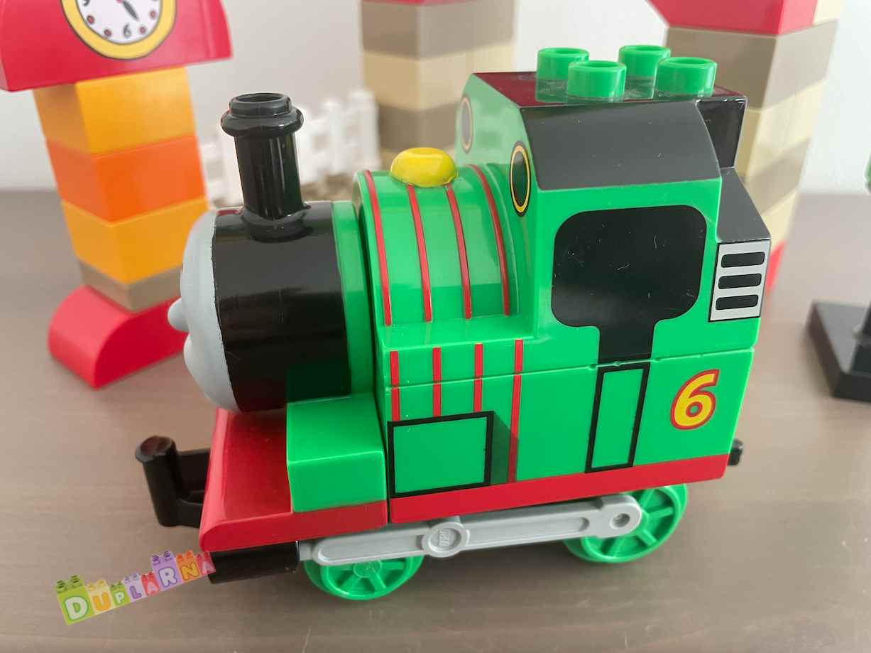 Lego Duplo 5543 - Mašinka Tomáš - Percy v depu