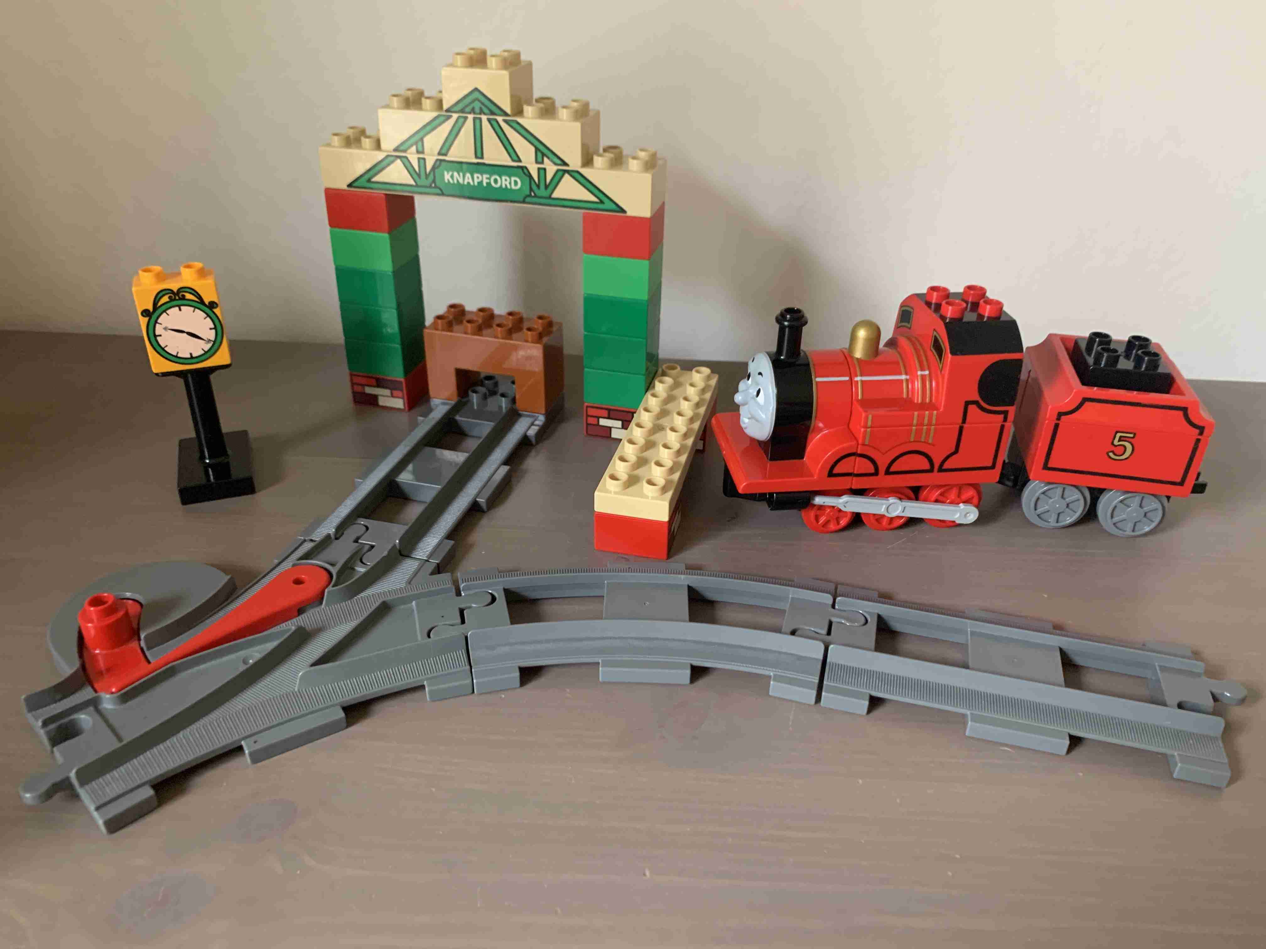 Lego Duplo 5552 - Mašinka Tomáš - Jakub - James na nádraží