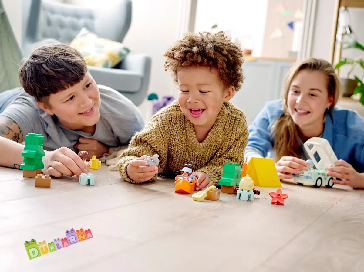 Lego Duplo 10946 - Dobrodružství v rodinném karavanu