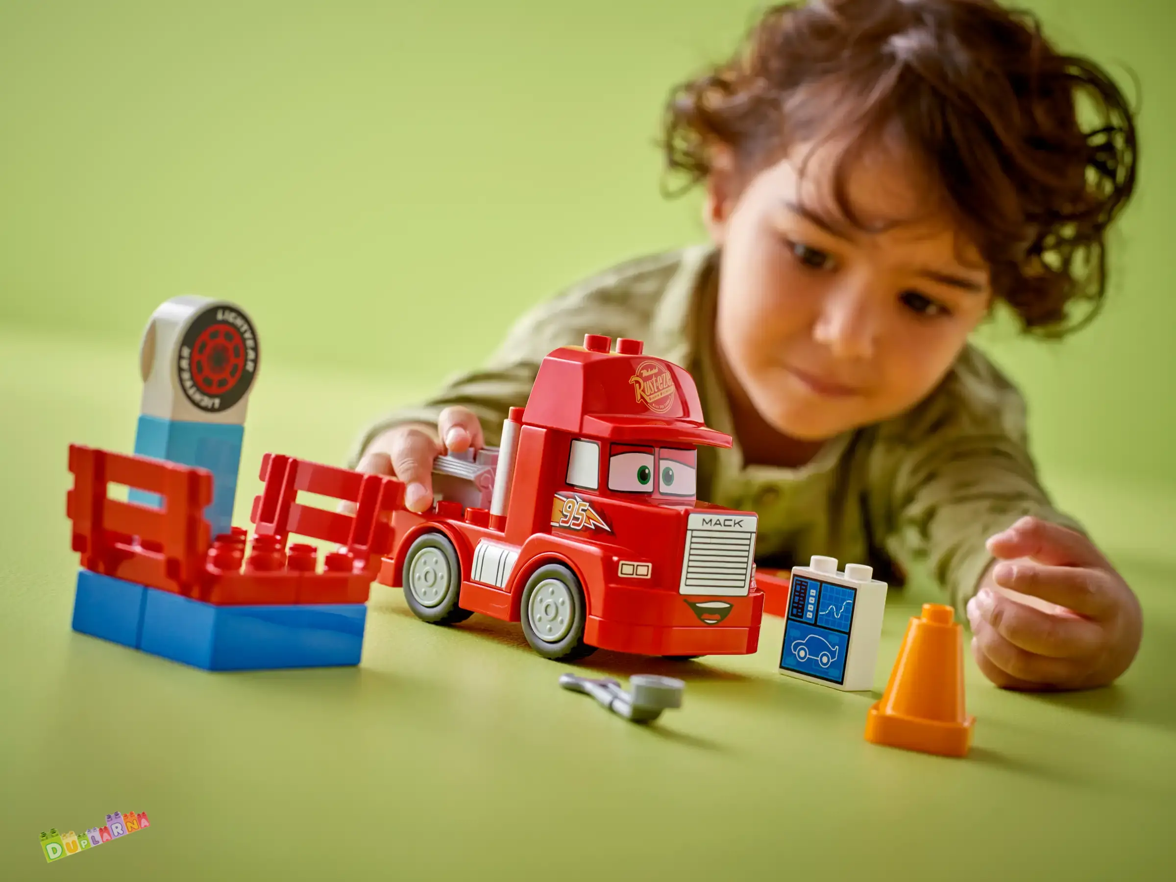 Lego Duplo Cars 10417 - Mack na závodech