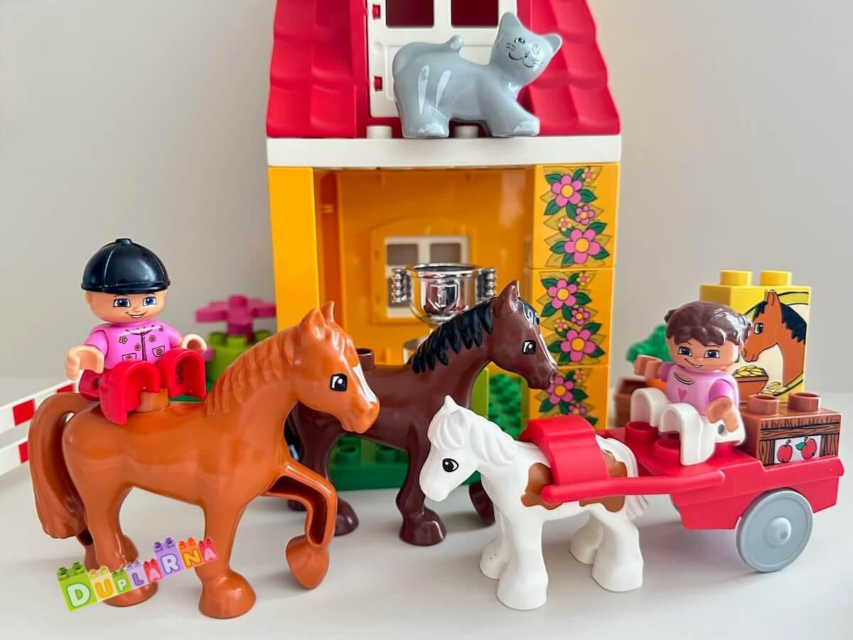 Lego Duplo 4974 - Koňské stáje / Farma