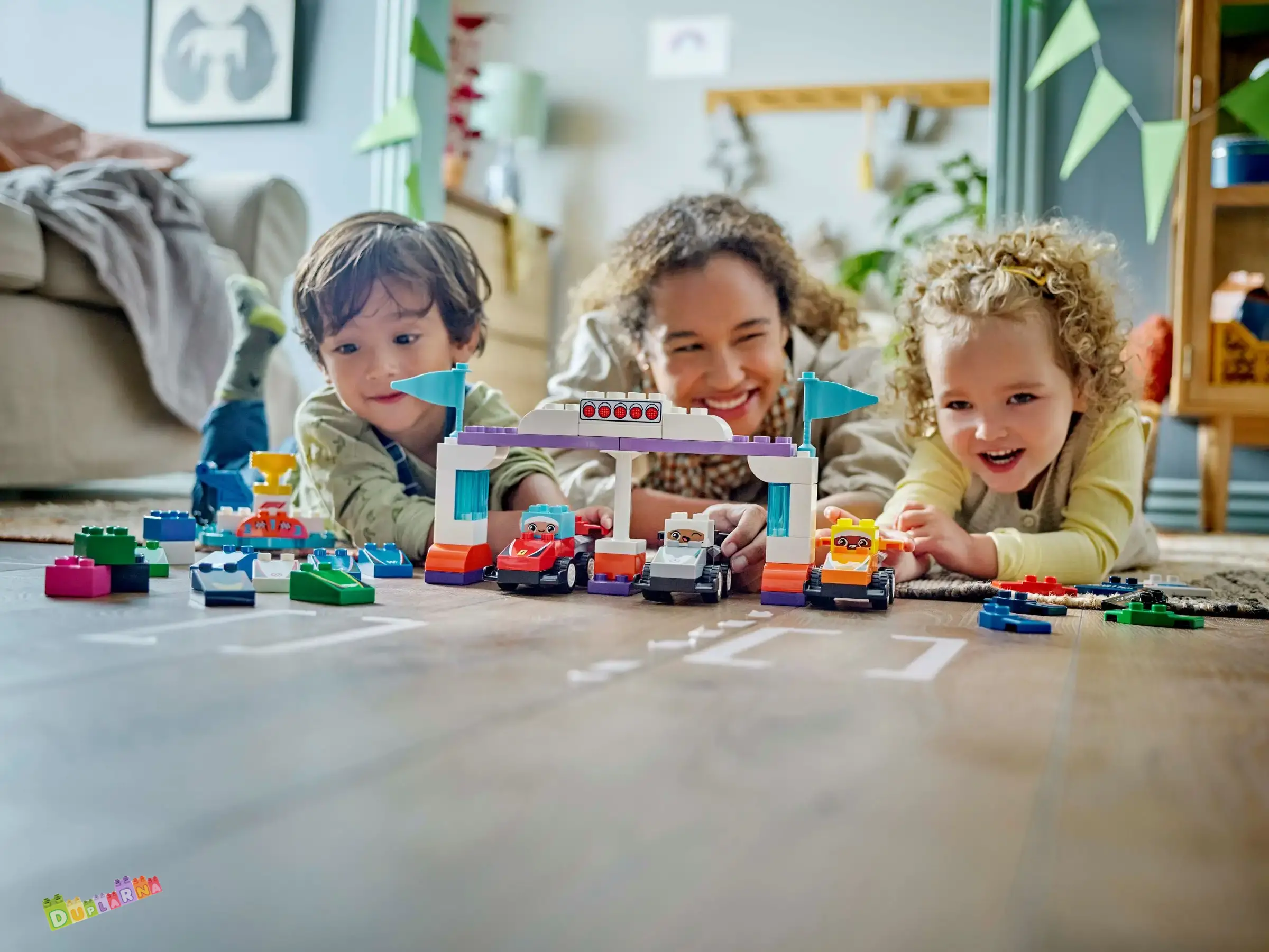Lego Duplo 10445 - Závodní auta a řidiči týmu F1