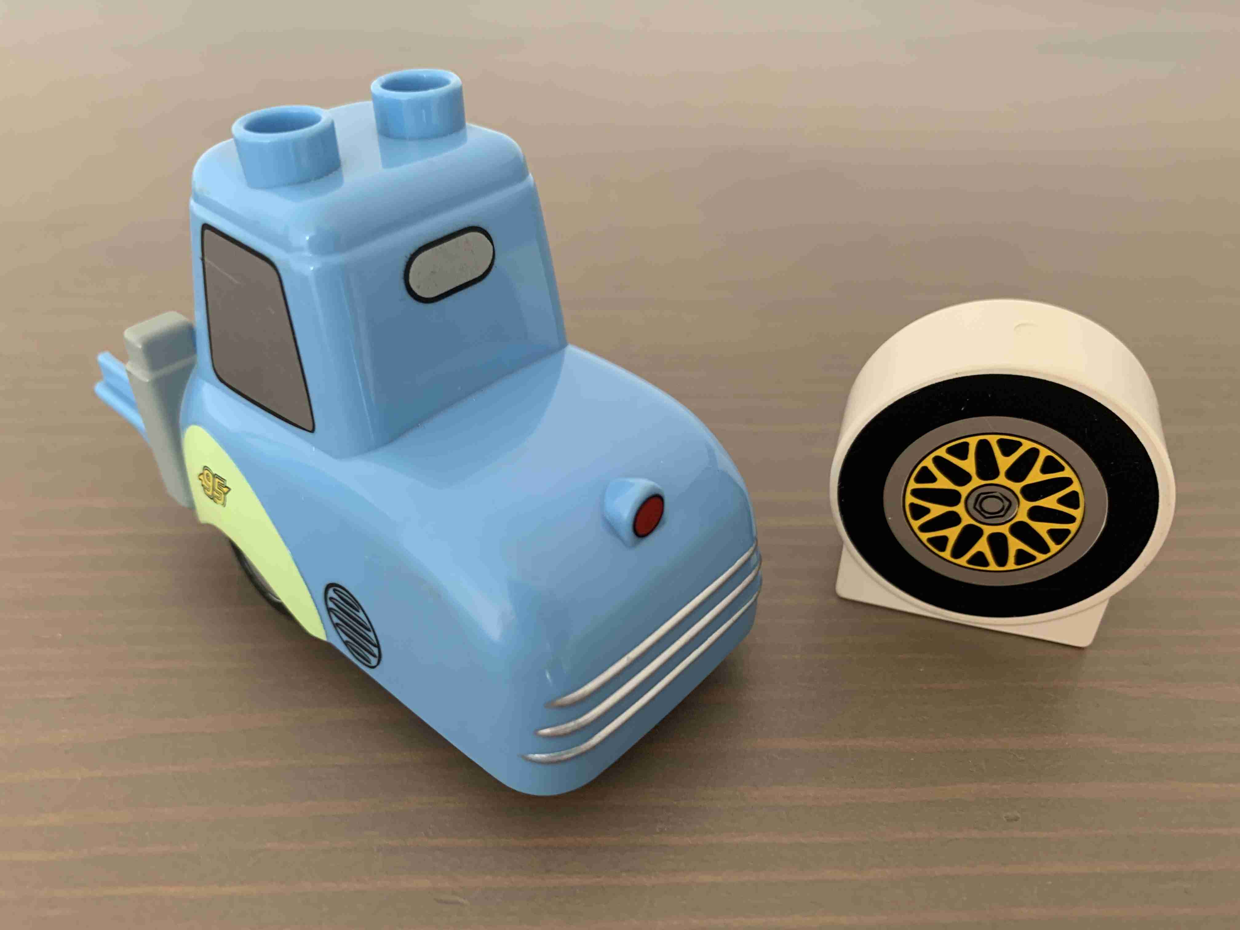 Lego Duplo - Cars - Guido vozík / servis - Luigi podnik