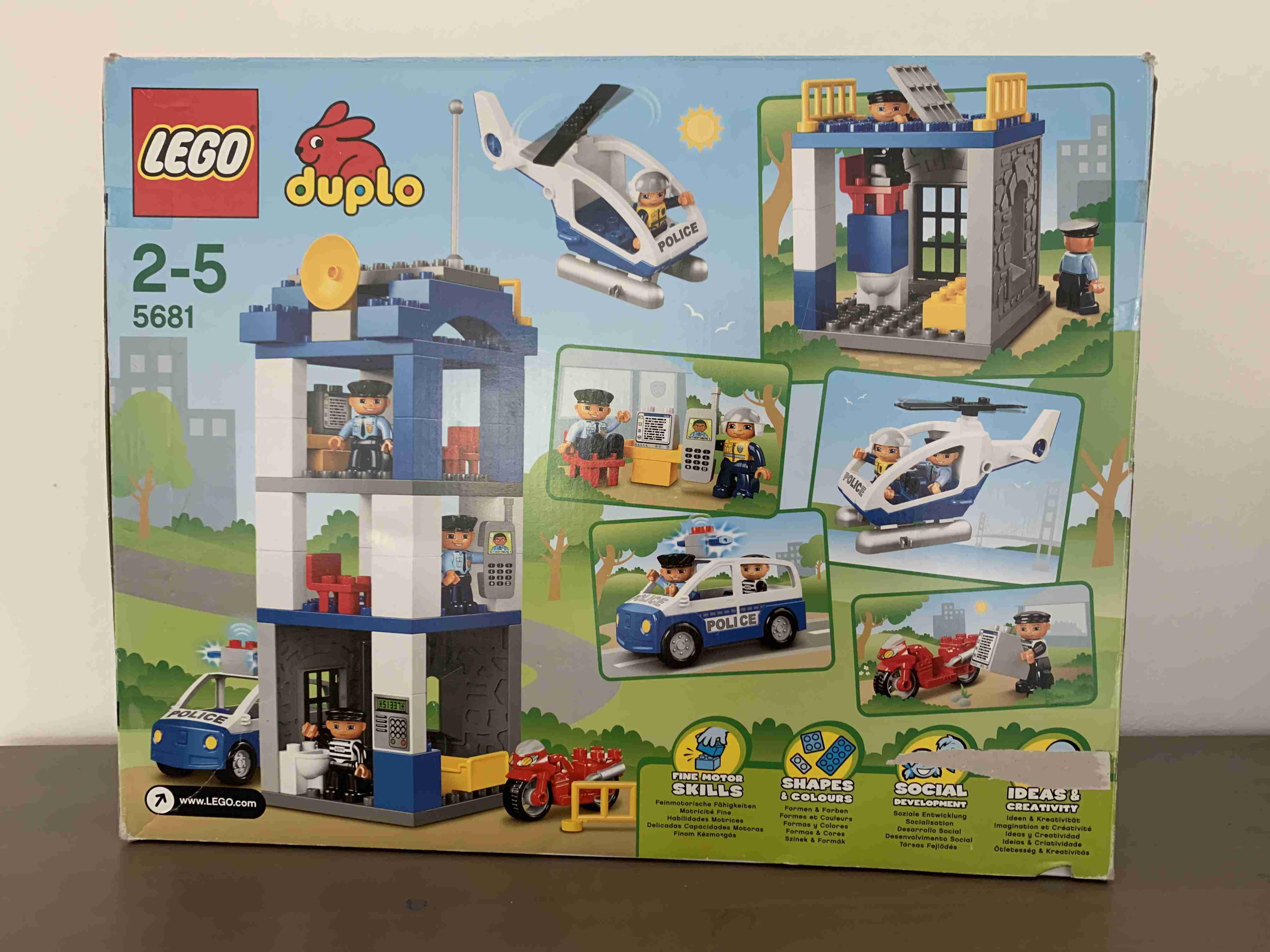 Lego Duplo 5681 - Policejní stanice / policie