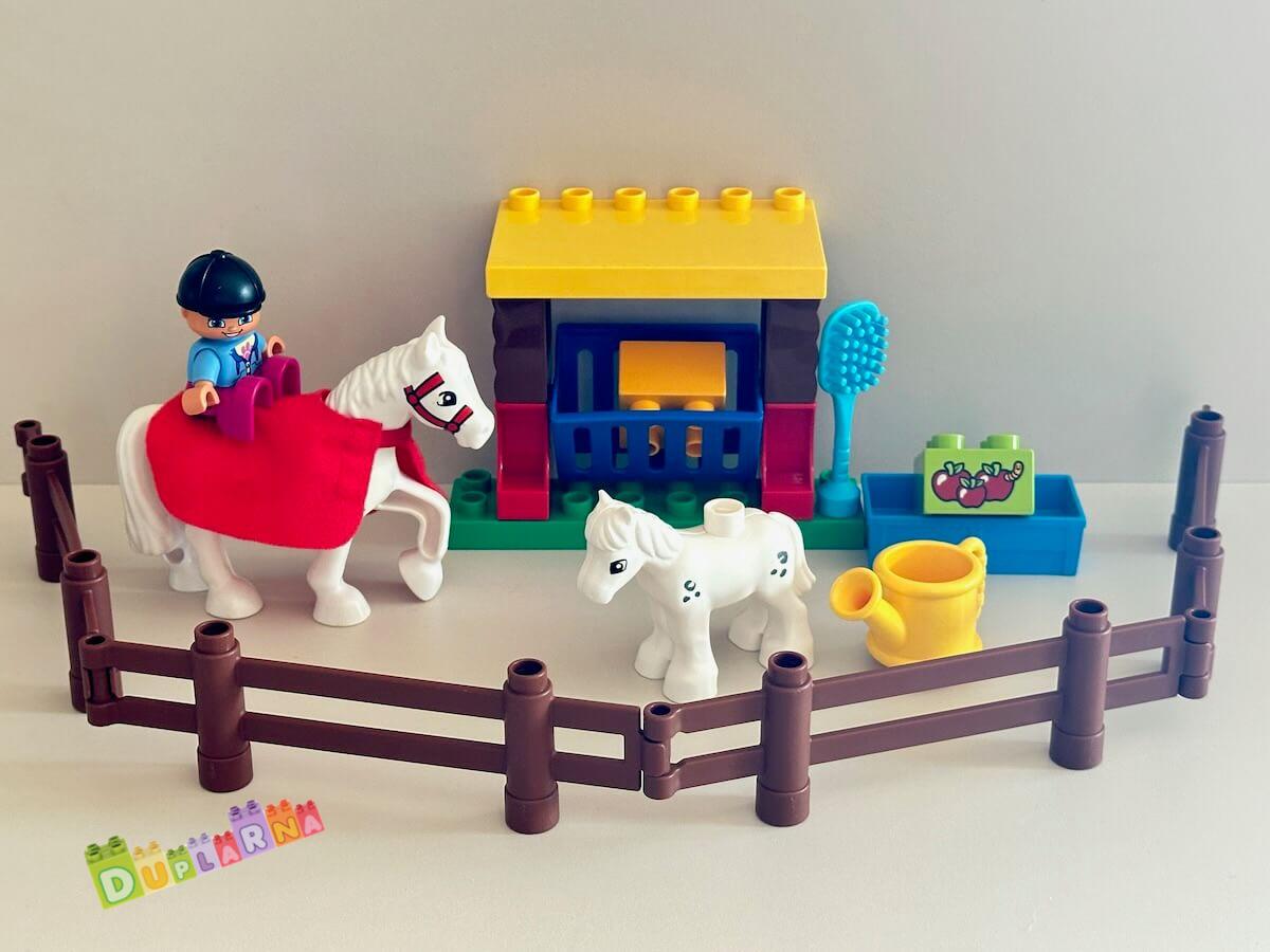 Lego Duplo 10806 - Koňské Stáje / Menší farma