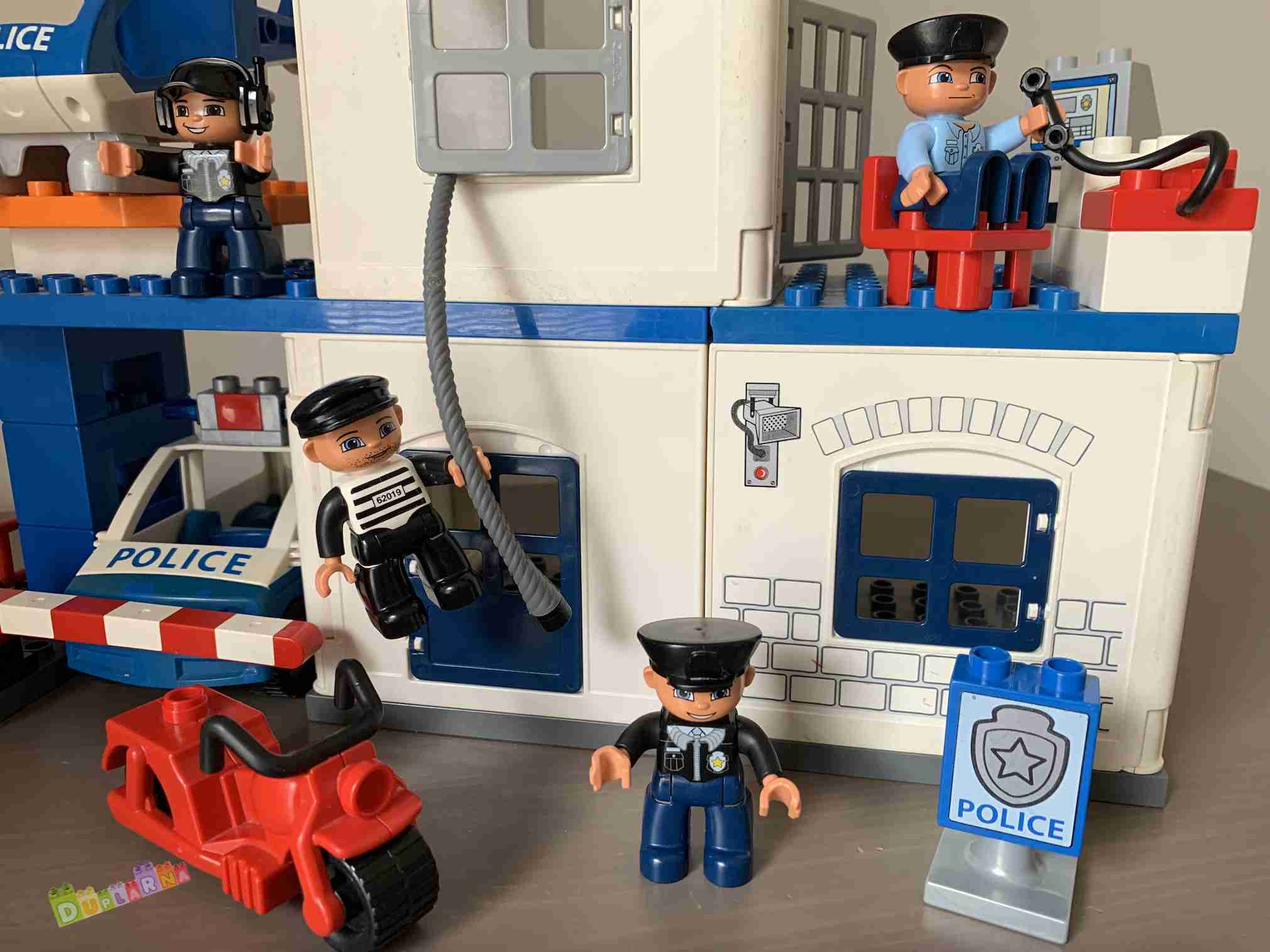 Lego Duplo 4965 - Policejní stanice / policie