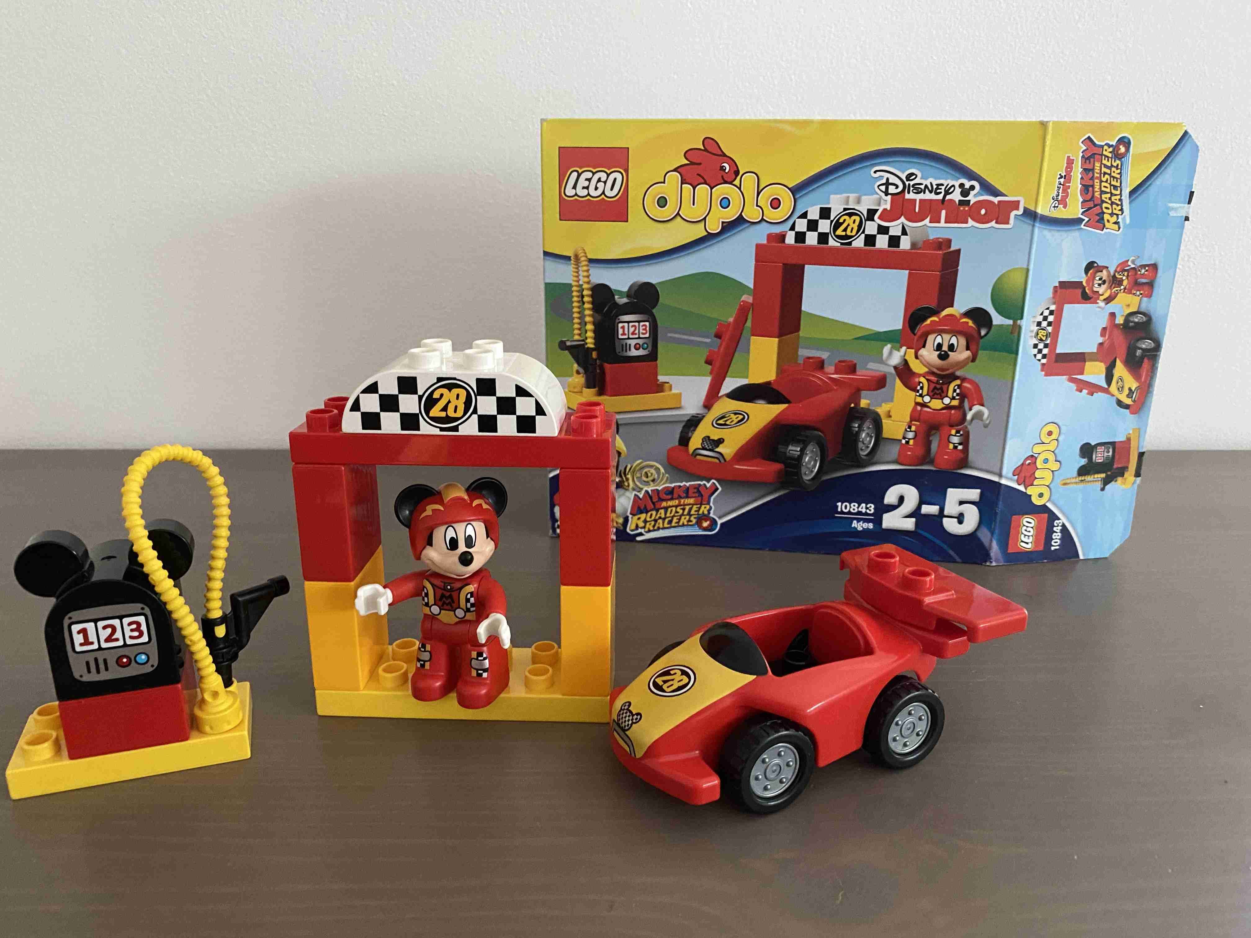 Lego Duplo 10843 - Mickeyho závodní auto