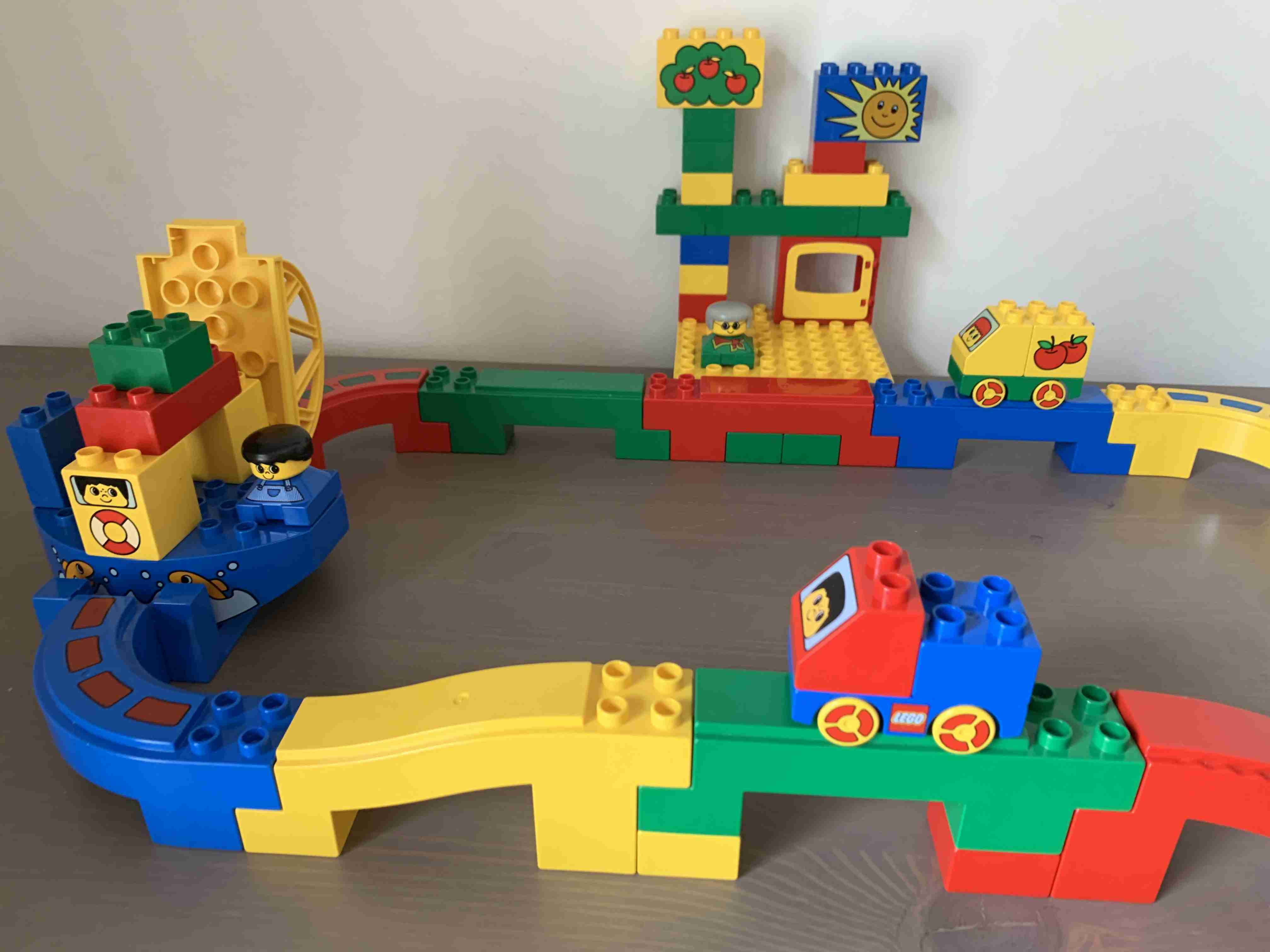 Lego Duplo 2281 - Velká vláčkodráha Deluxe