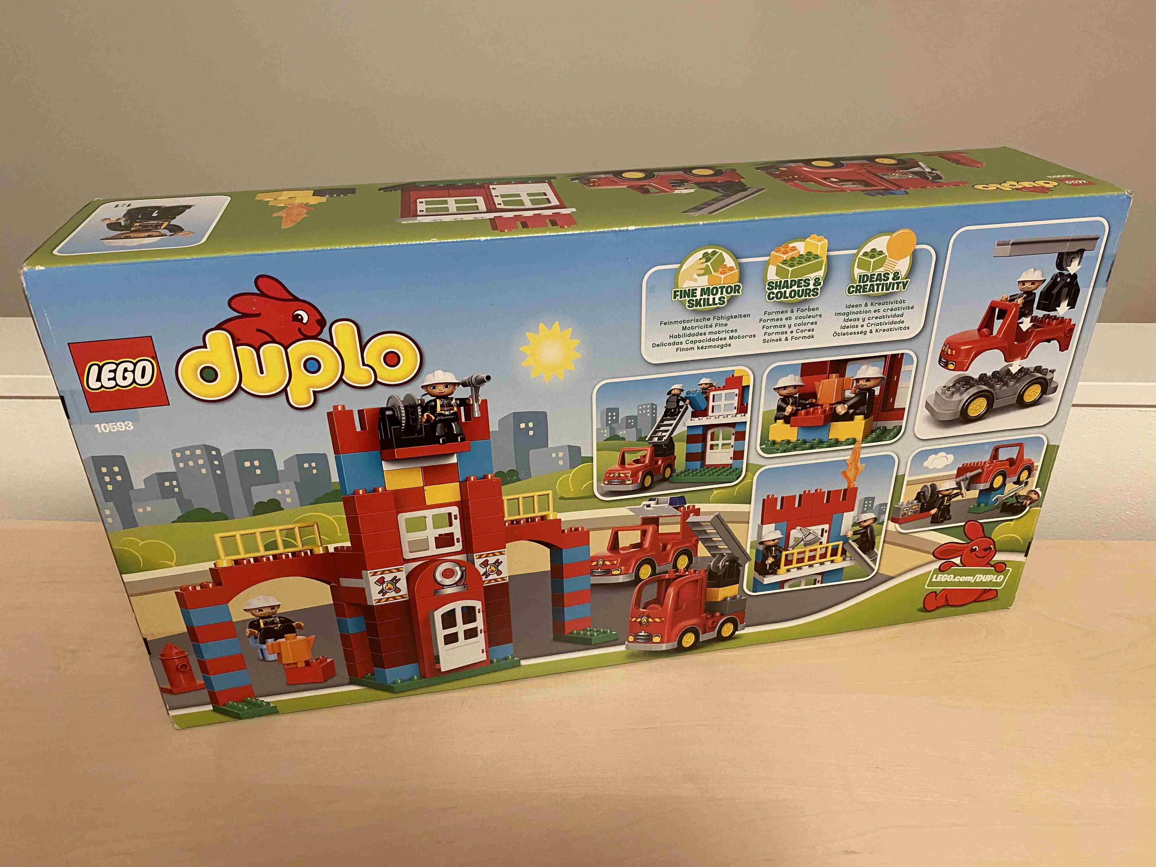 Lego Duplo 10593 - hasičská stanice / hasiči