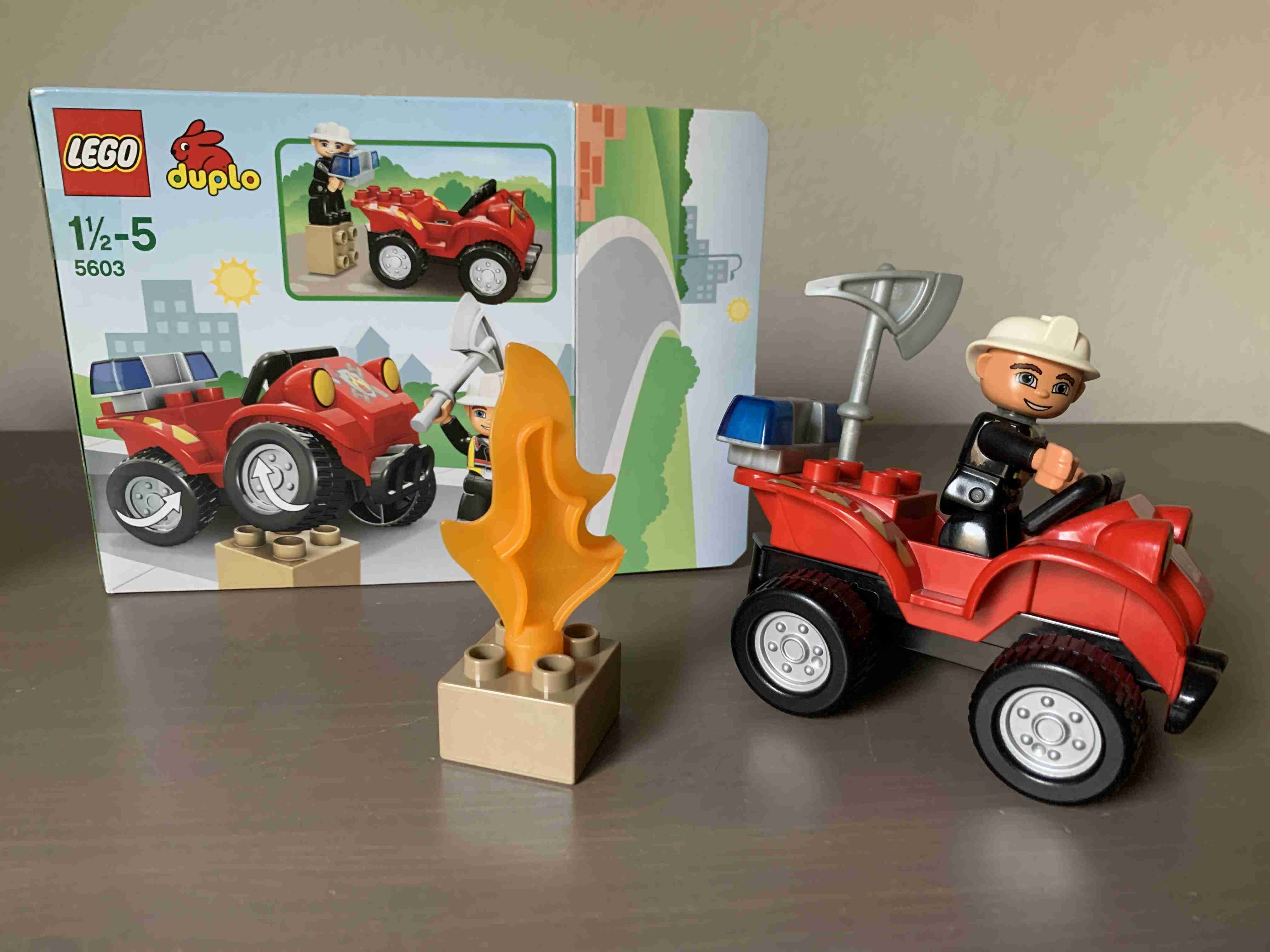 Lego Duplo 5603 - Velitel hasičů / Hasiči