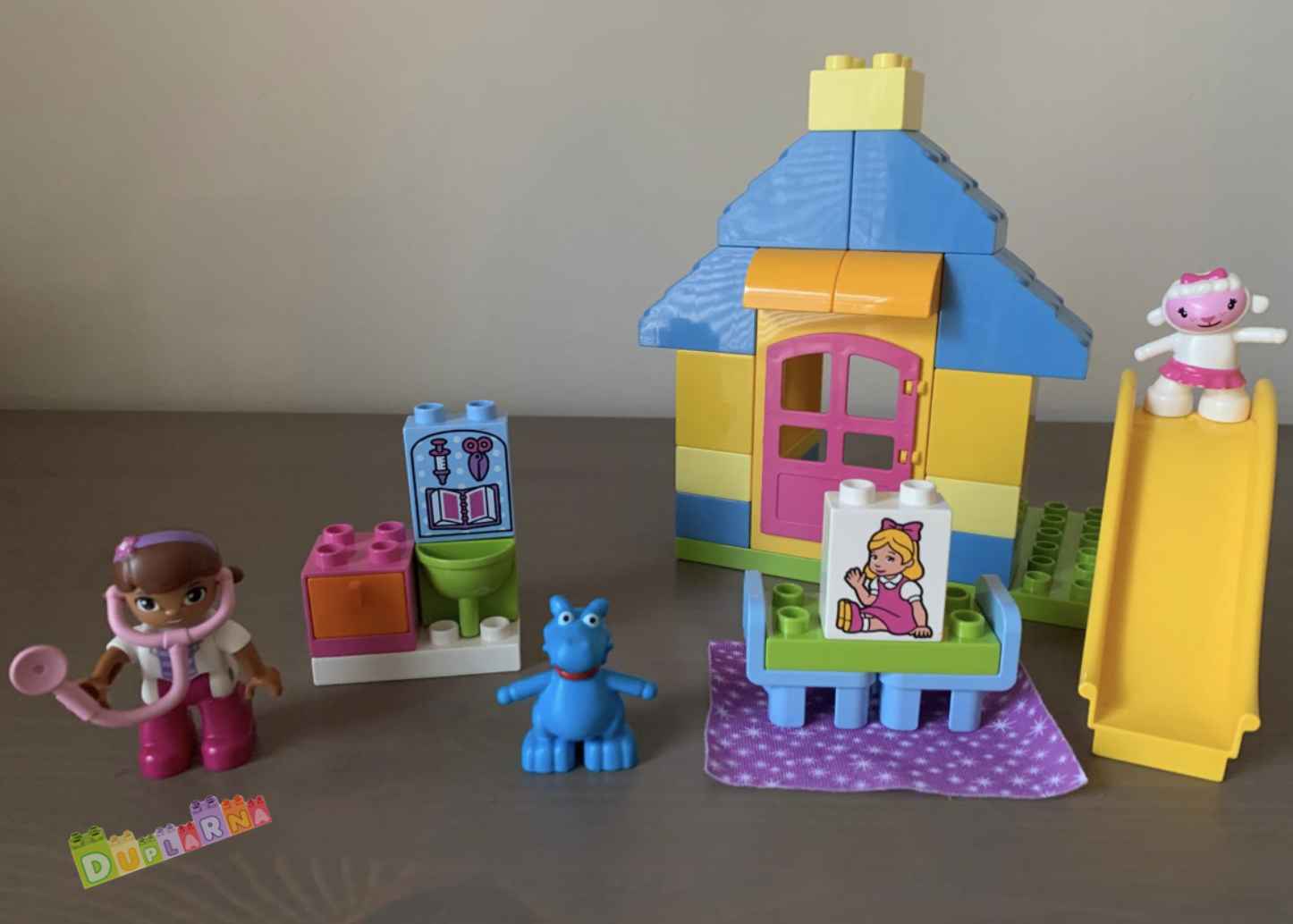 Lego Duplo 10606 - Doktorka Plyšáková - Ordinace na dvorku