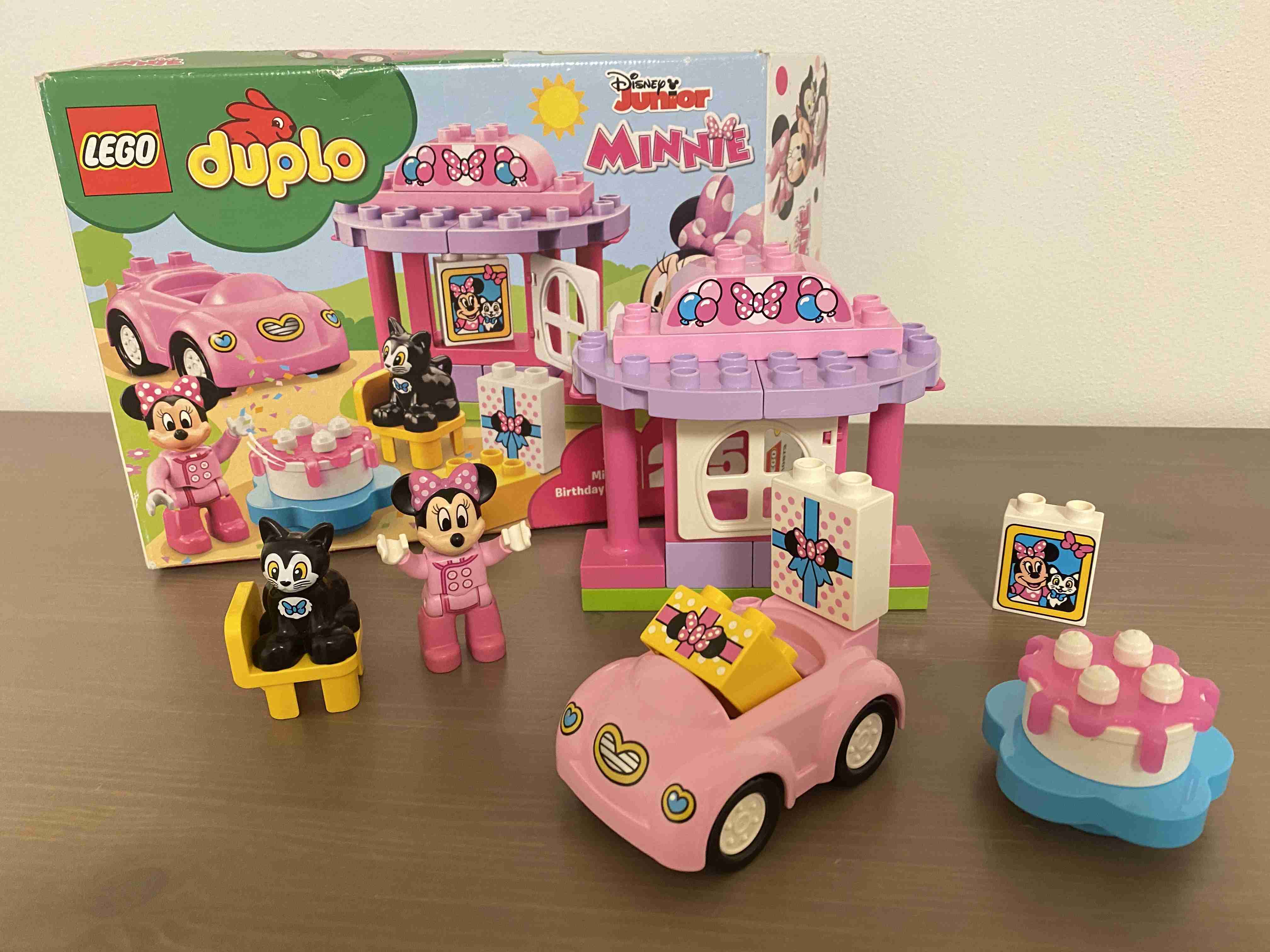 Lego Duplo 10873 - Minnie a narozeninová oslava