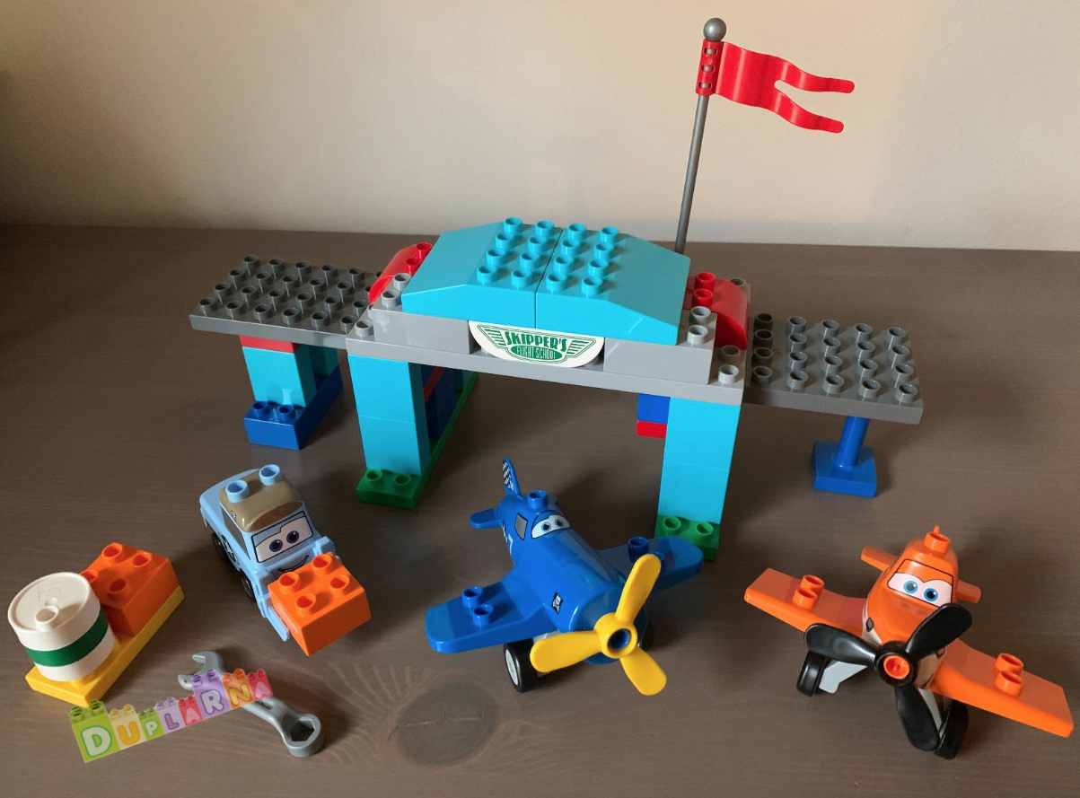 Lego Duplo 10511 - Planes - Skipperova letecká škola