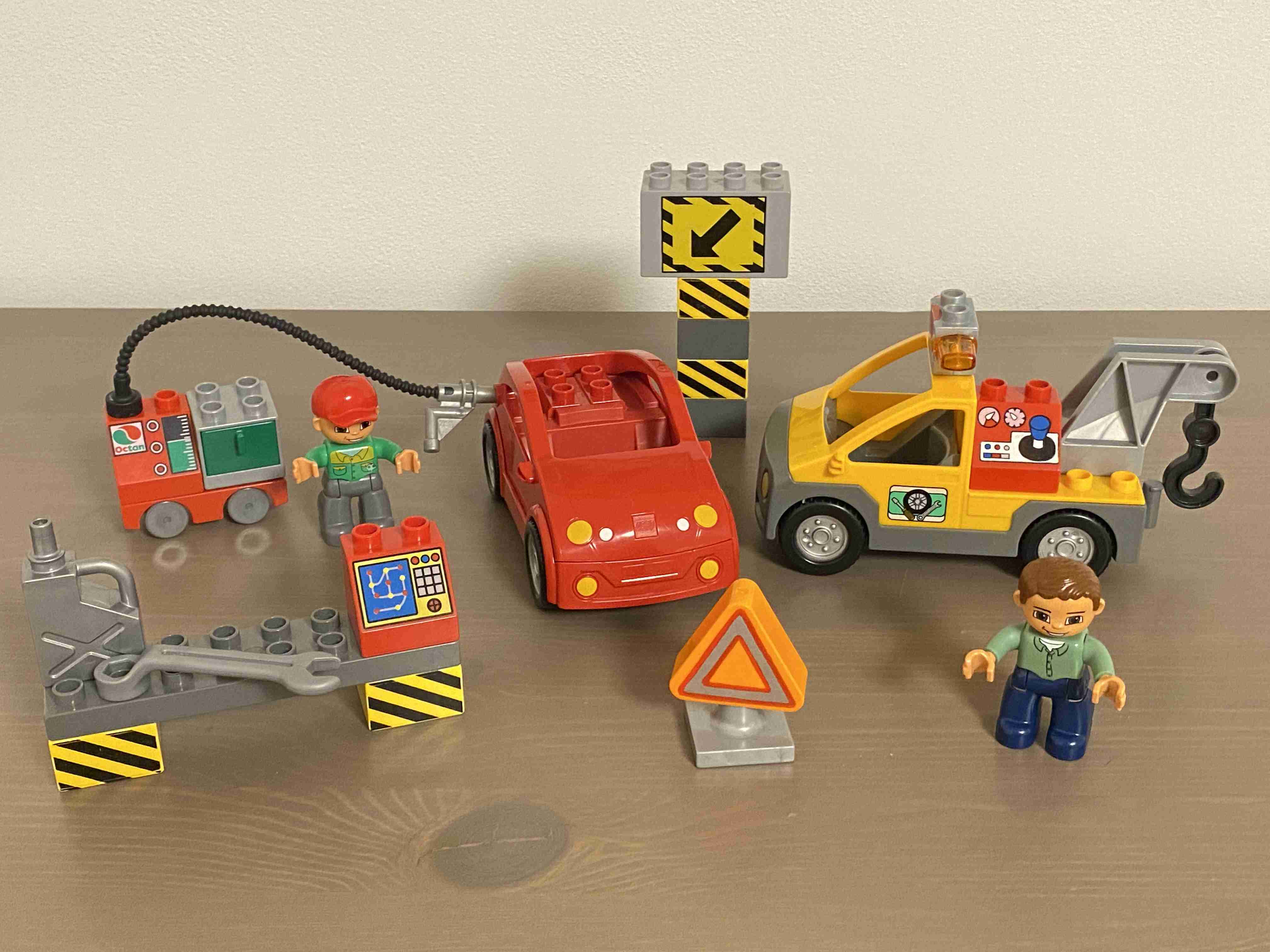 Lego Duplo 4964 - Odtahová služba s majákem