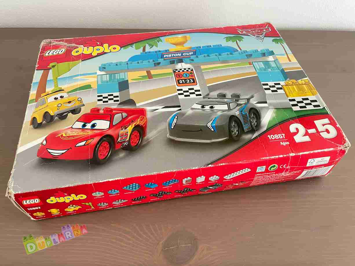 Lego Duplo 10857 - Cars - Závod o zlatý píst
