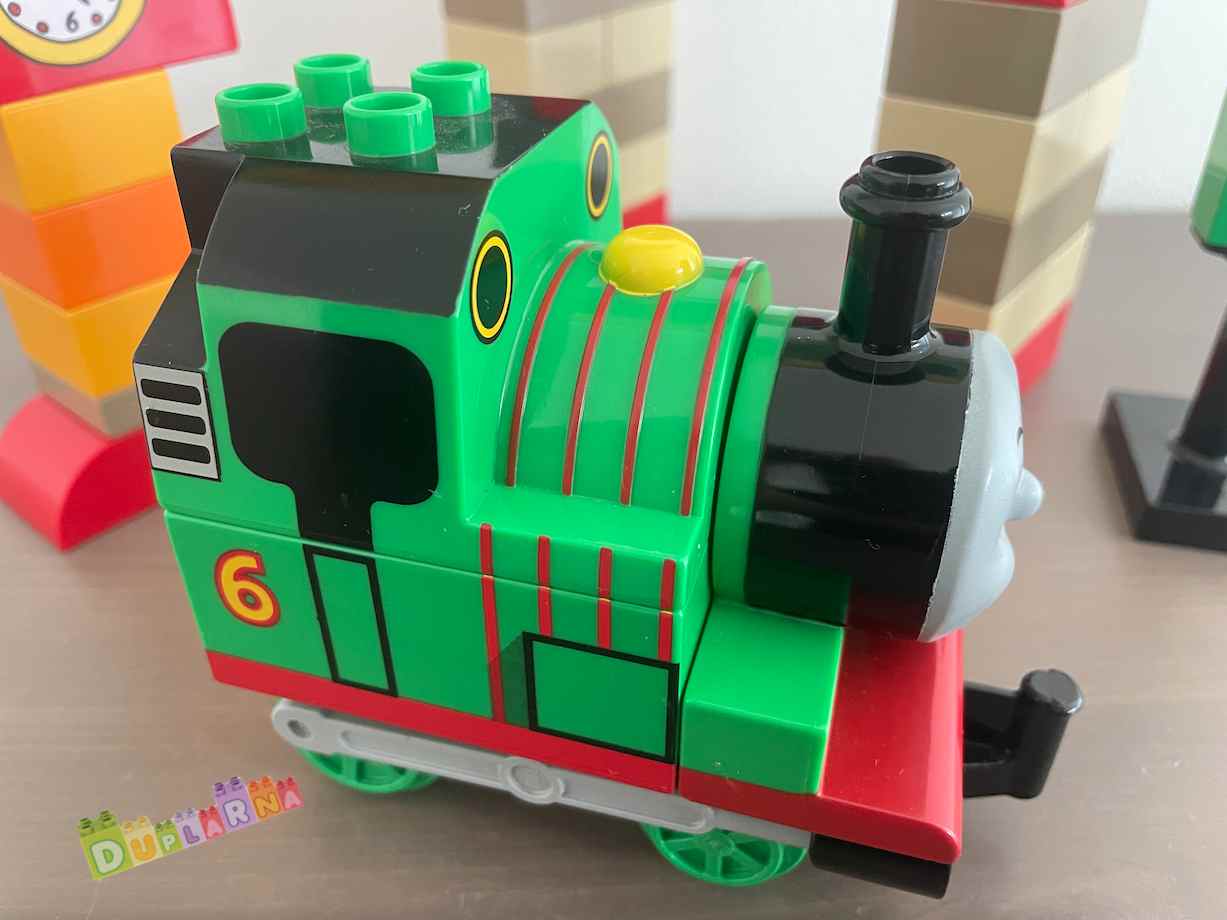 Lego Duplo 5543 - Mašinka Tomáš - Percy v depu