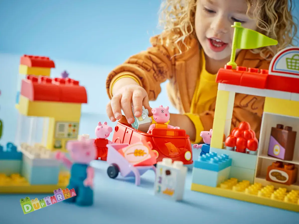 Lego Duplo 10434 - Prasátko Peppa a supermarket
