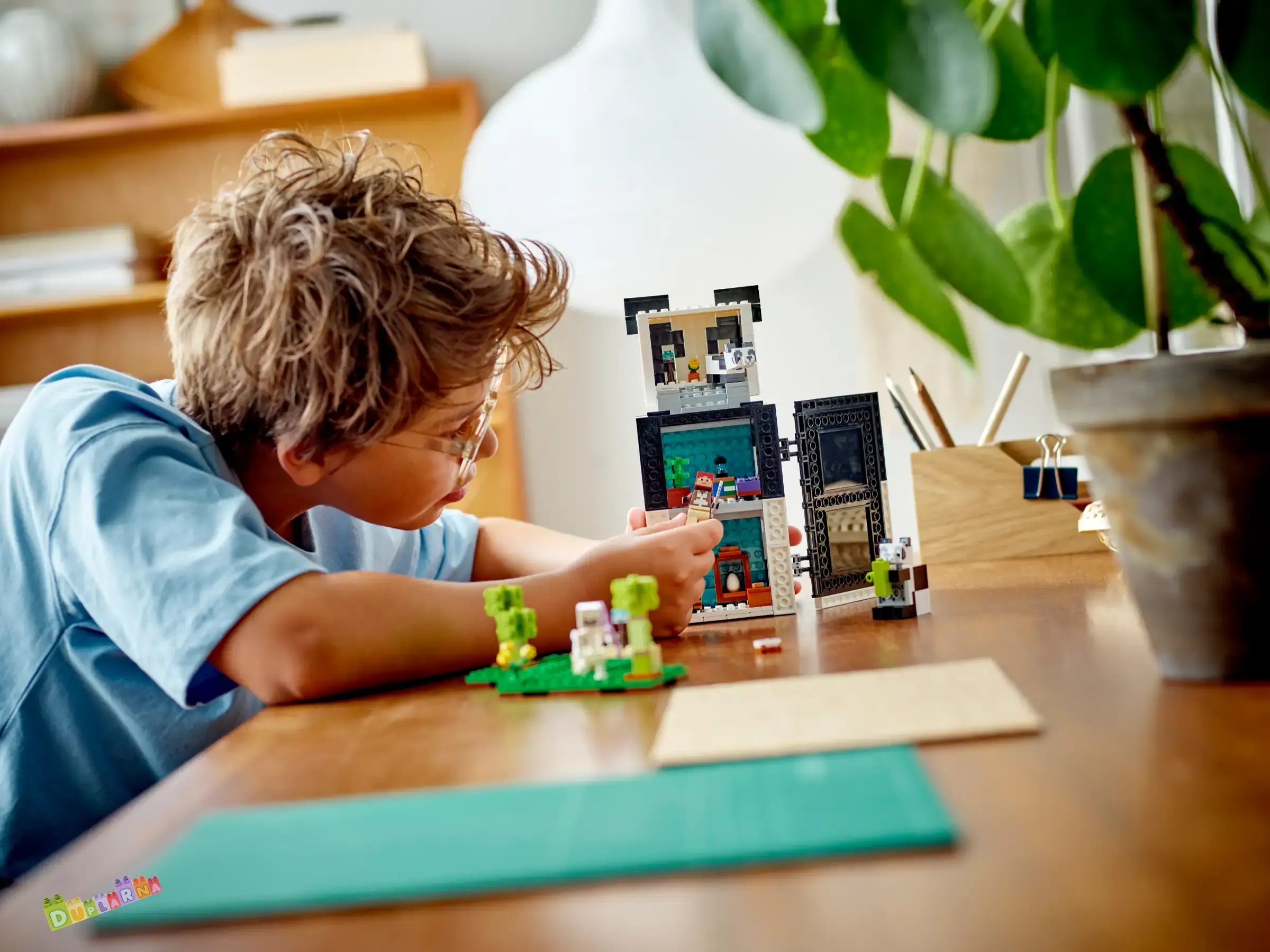 Lego Minecraft 21245 - Pandí útočiště