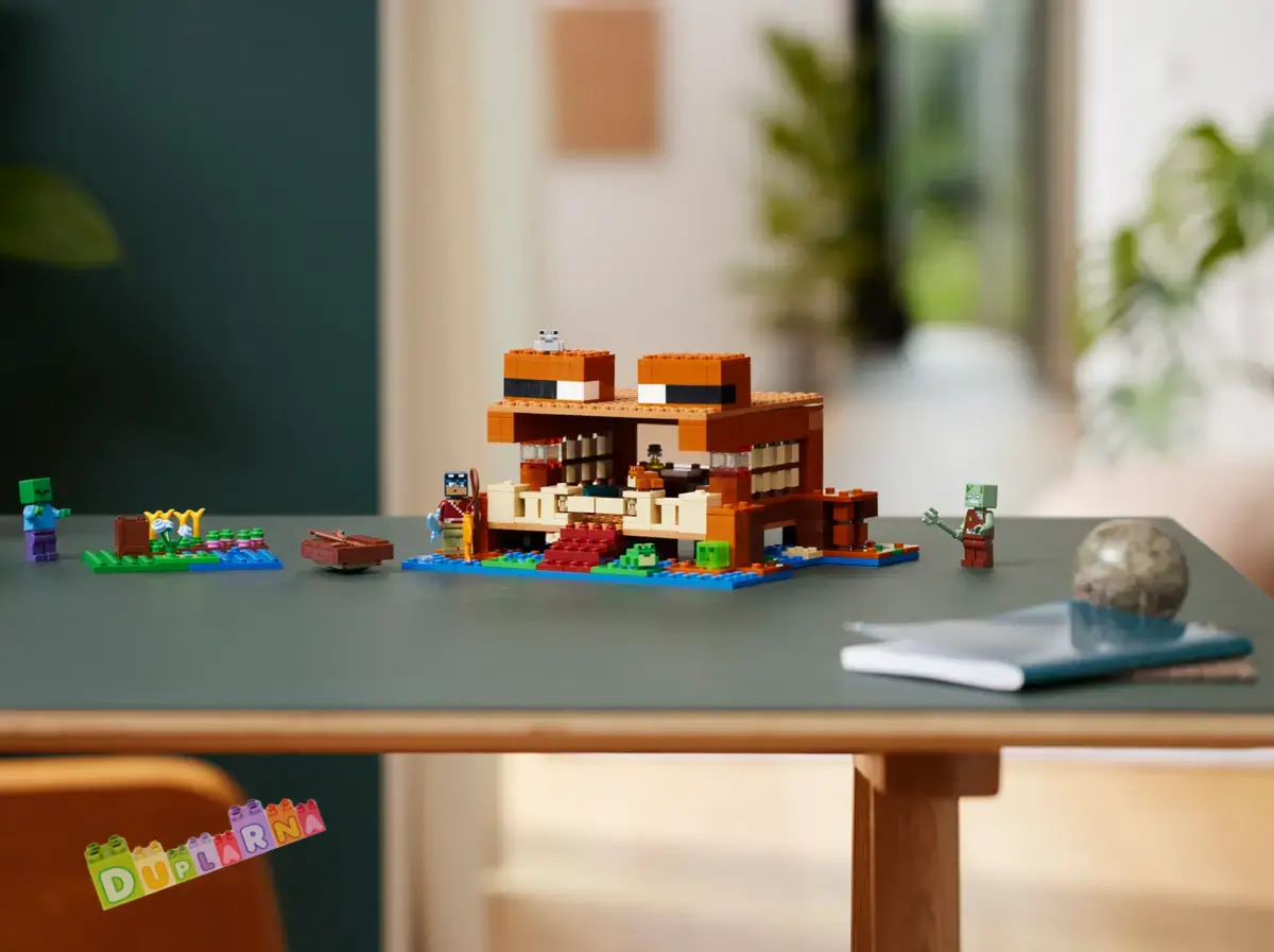 Lego Minecraft 21256 - Žabí domek