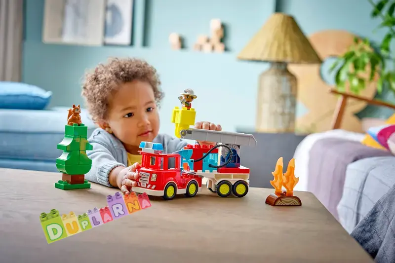 Lego Duplo 10473 - Hasičské auto s hadicí a hasičem