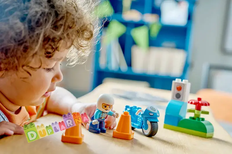 Lego Duplo 10471 - Modrá policejní motorka