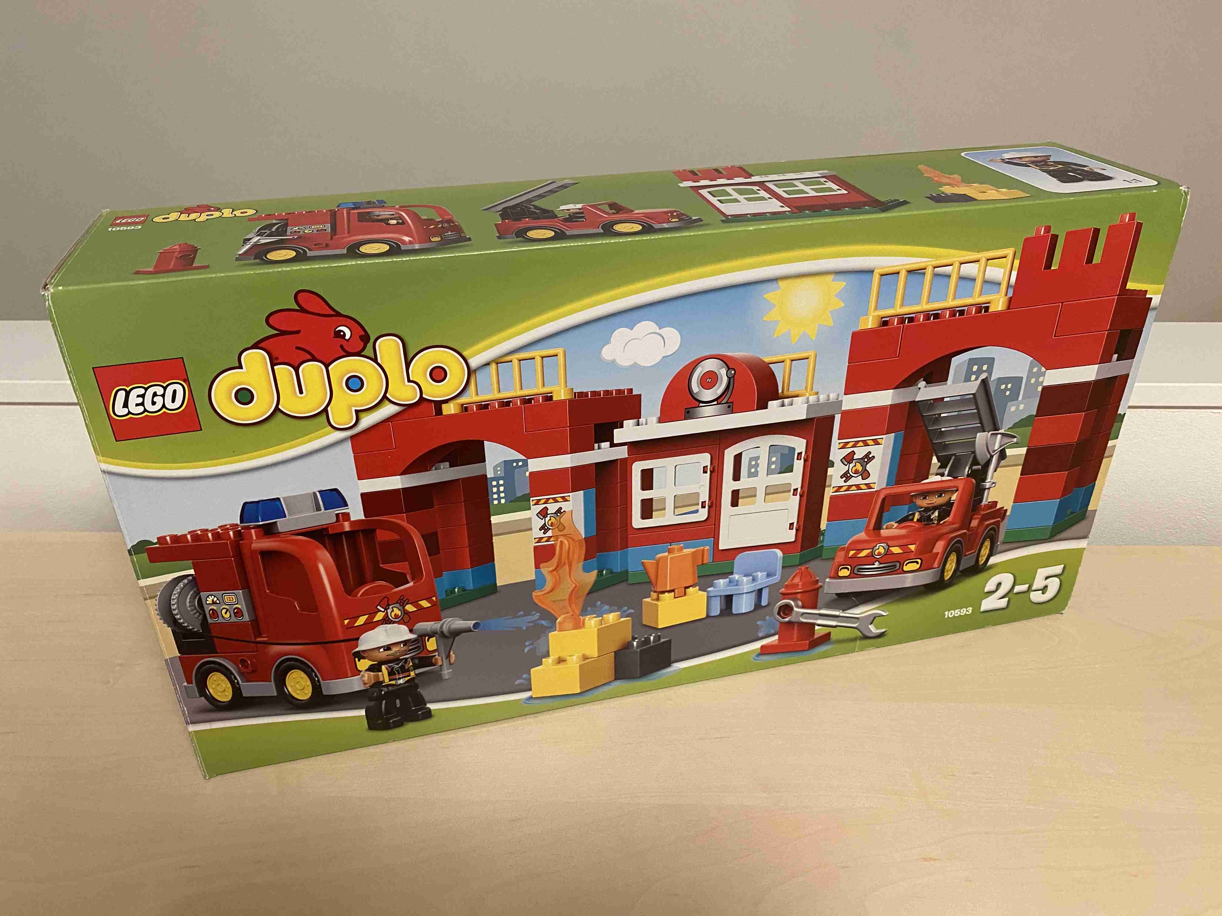 Lego Duplo 10593 - hasičská stanice / hasiči