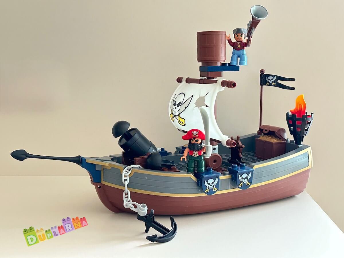 Lego Duplo 7881 - Pirátská loď se svítící plachtou