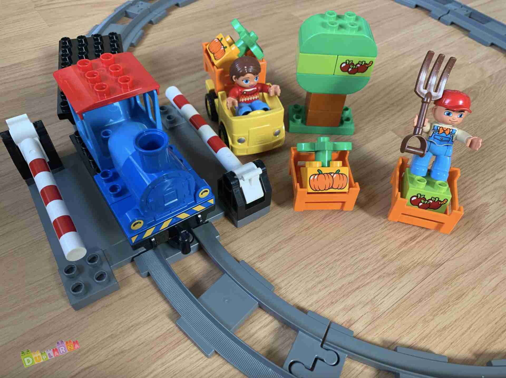 Lego Duplo 10810 - Vláček s přejezdem