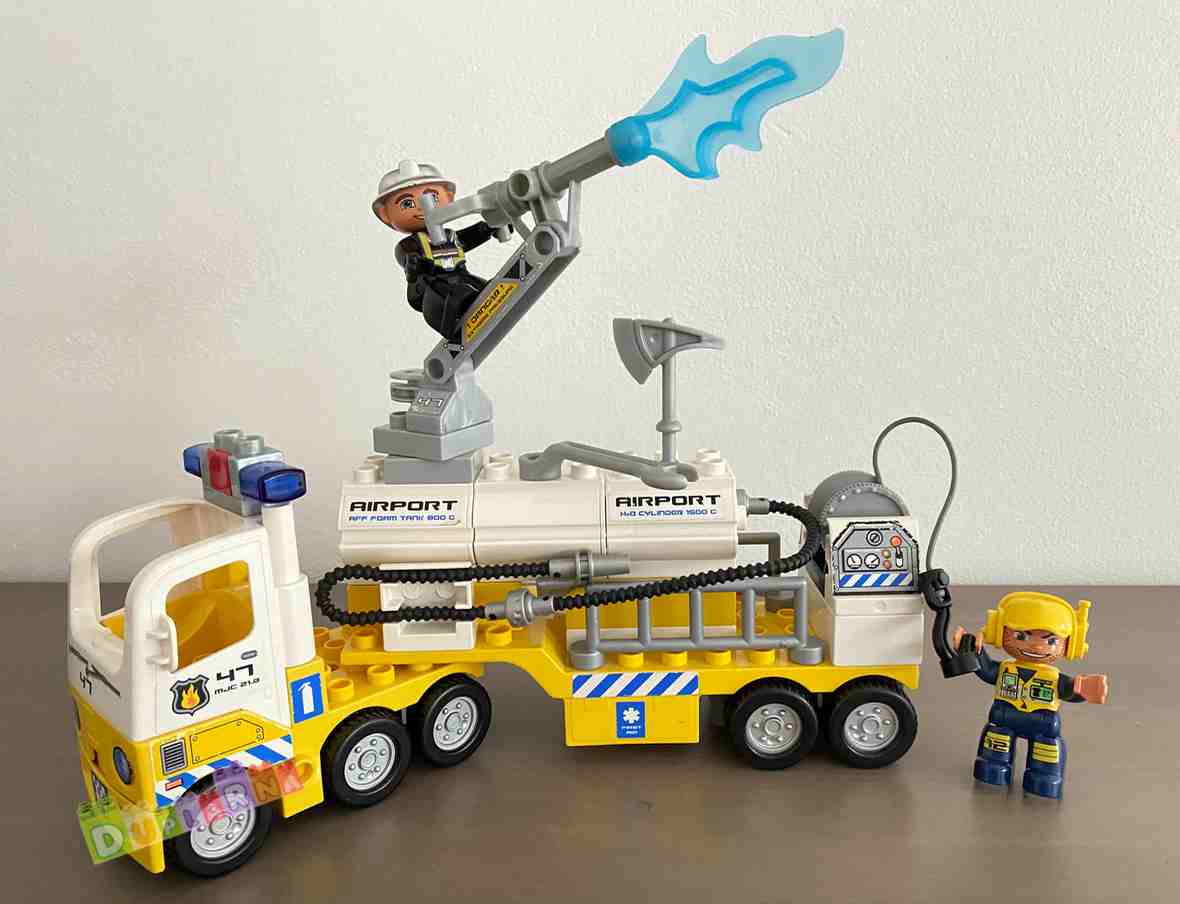 Lego Duplo 7844 - Letištní hasiči - cisterna - Airport Rescue Truck