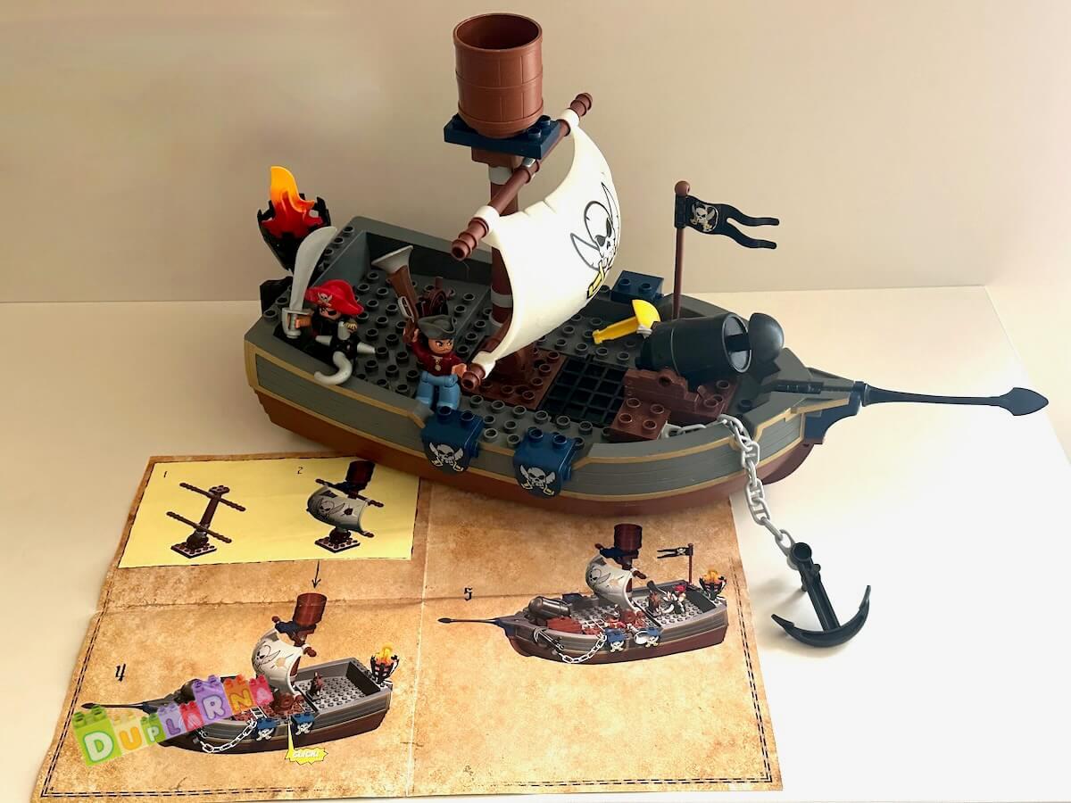 Lego Duplo 7881 - Pirátská loď se svítící plachtou