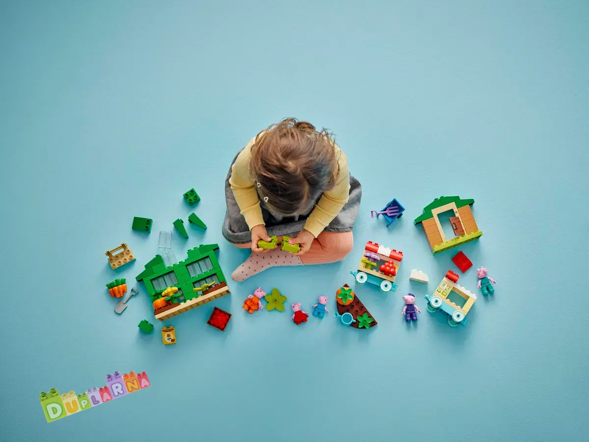 Lego Duplo 10461 - Prasátko Peppa / Dědečkova zahrada a skleník