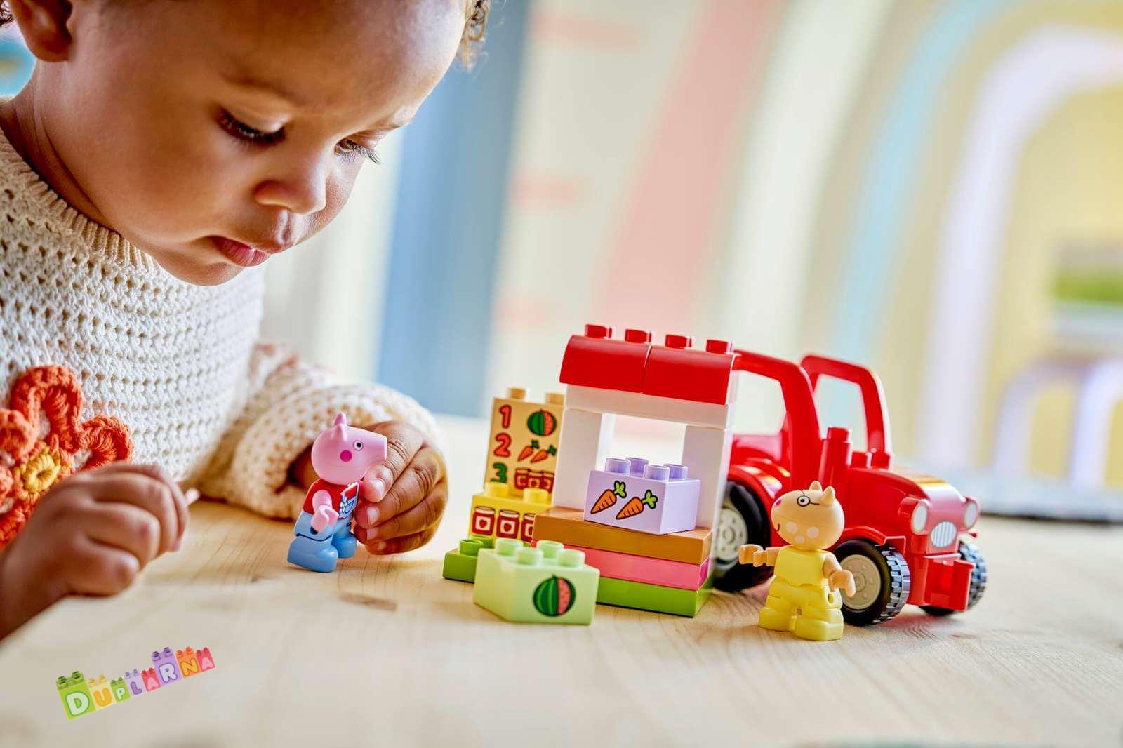 Lego Duplo 10468 - Prasátko Peppa - Traktor a tržnice