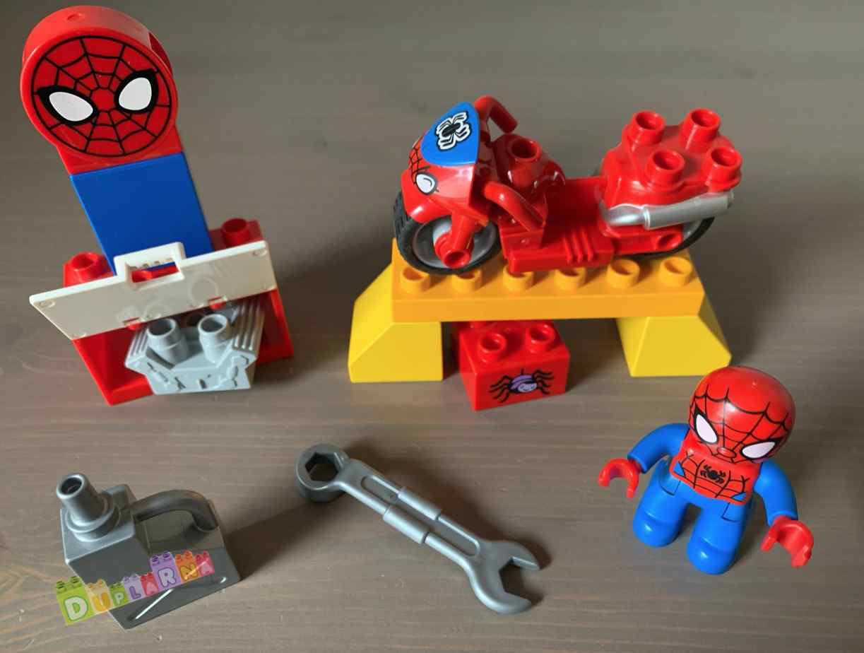 Lego Duplo 10607 - Spidermanova dílna pro pavučinové kolo