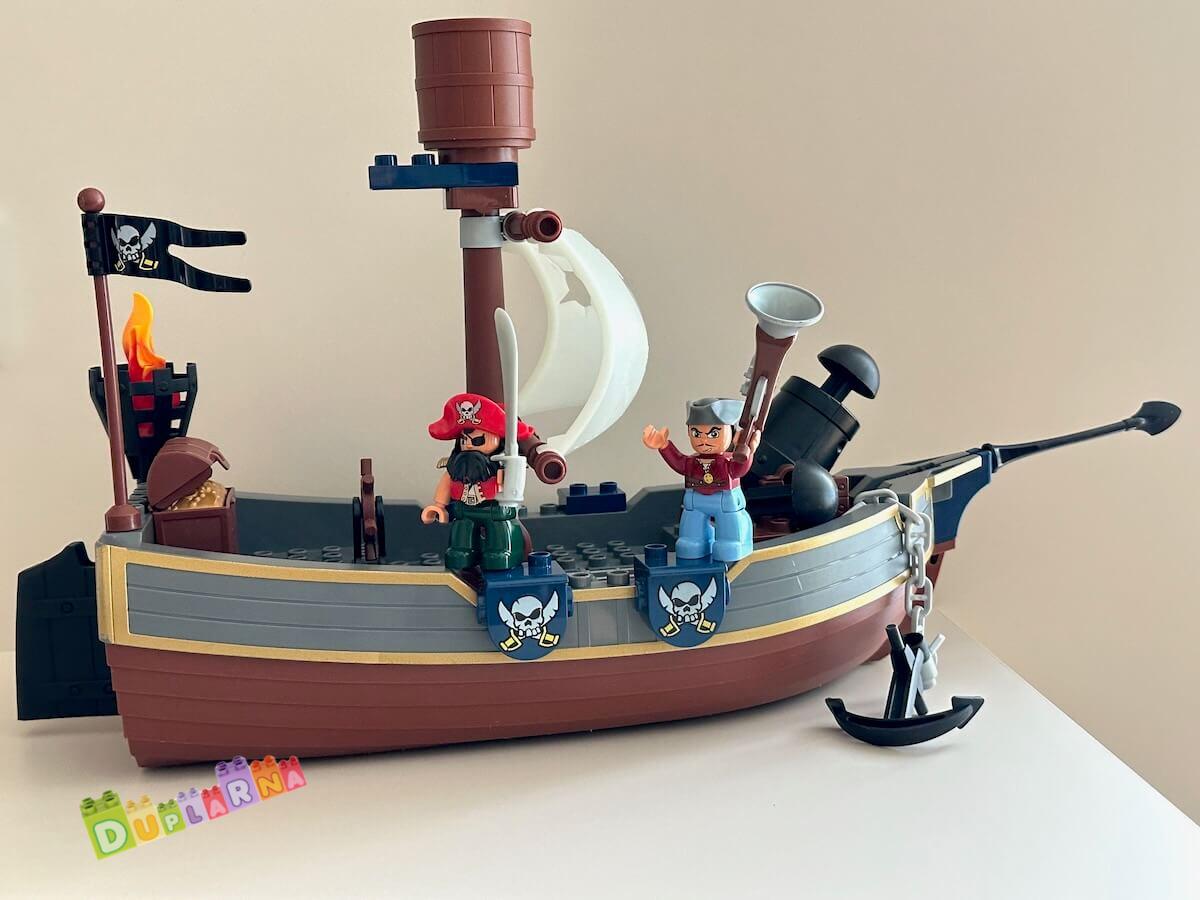 Lego Duplo 7881 - Pirátská loď se svítící plachtou