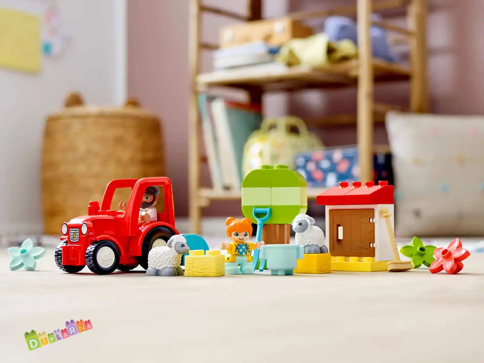 Lego Duplo Town 10950 - Traktor a zvířátka z farmy / Malá farma