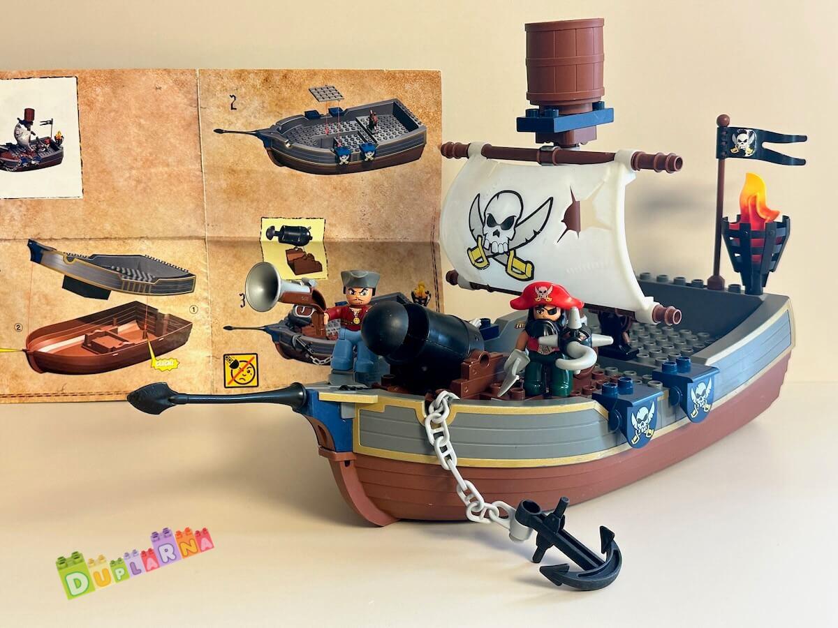 Lego Duplo 7881 - Pirátská loď se svítící plachtou
