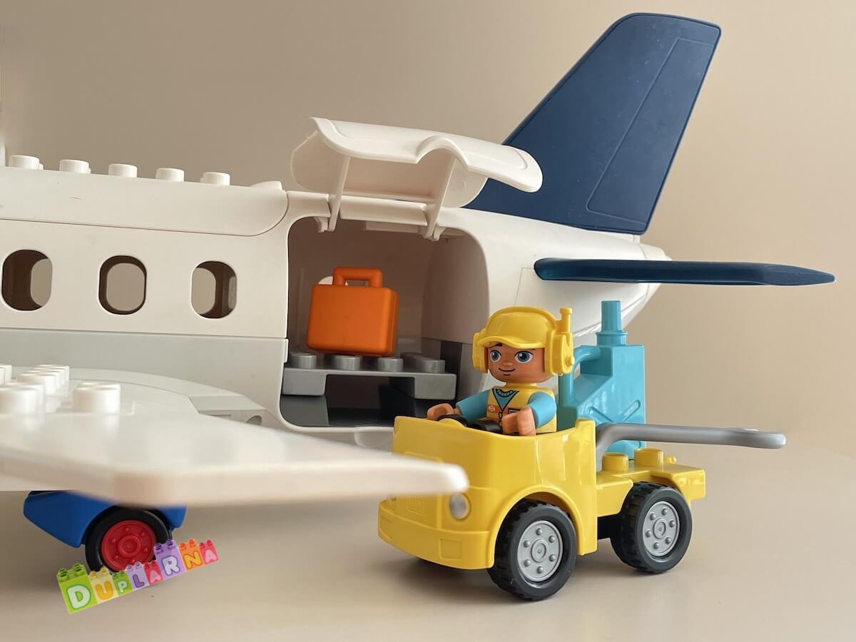 Lego Duplo - Velké nákladní letadlo CARGO / letiště