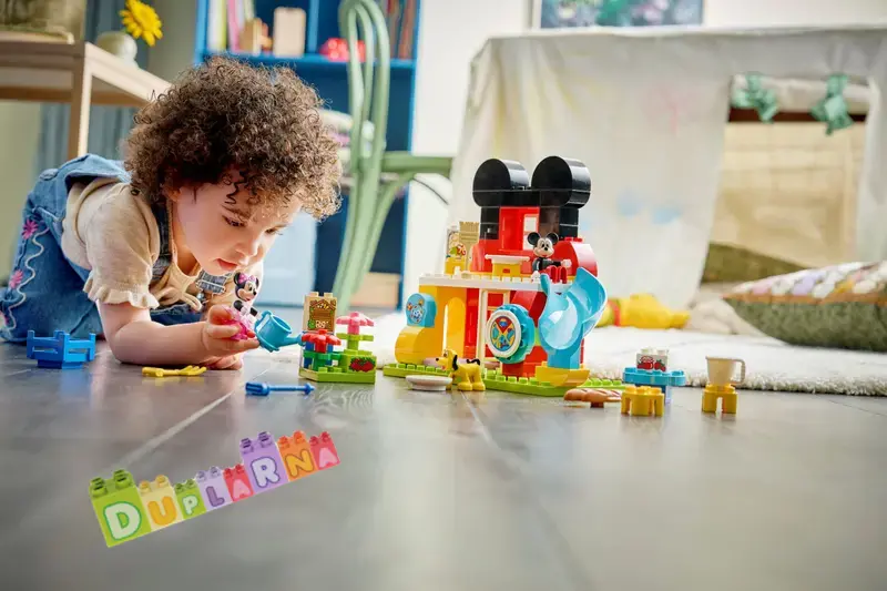 Lego Duplo 10465 - Mickeyho klubík, Minnie a Pluto