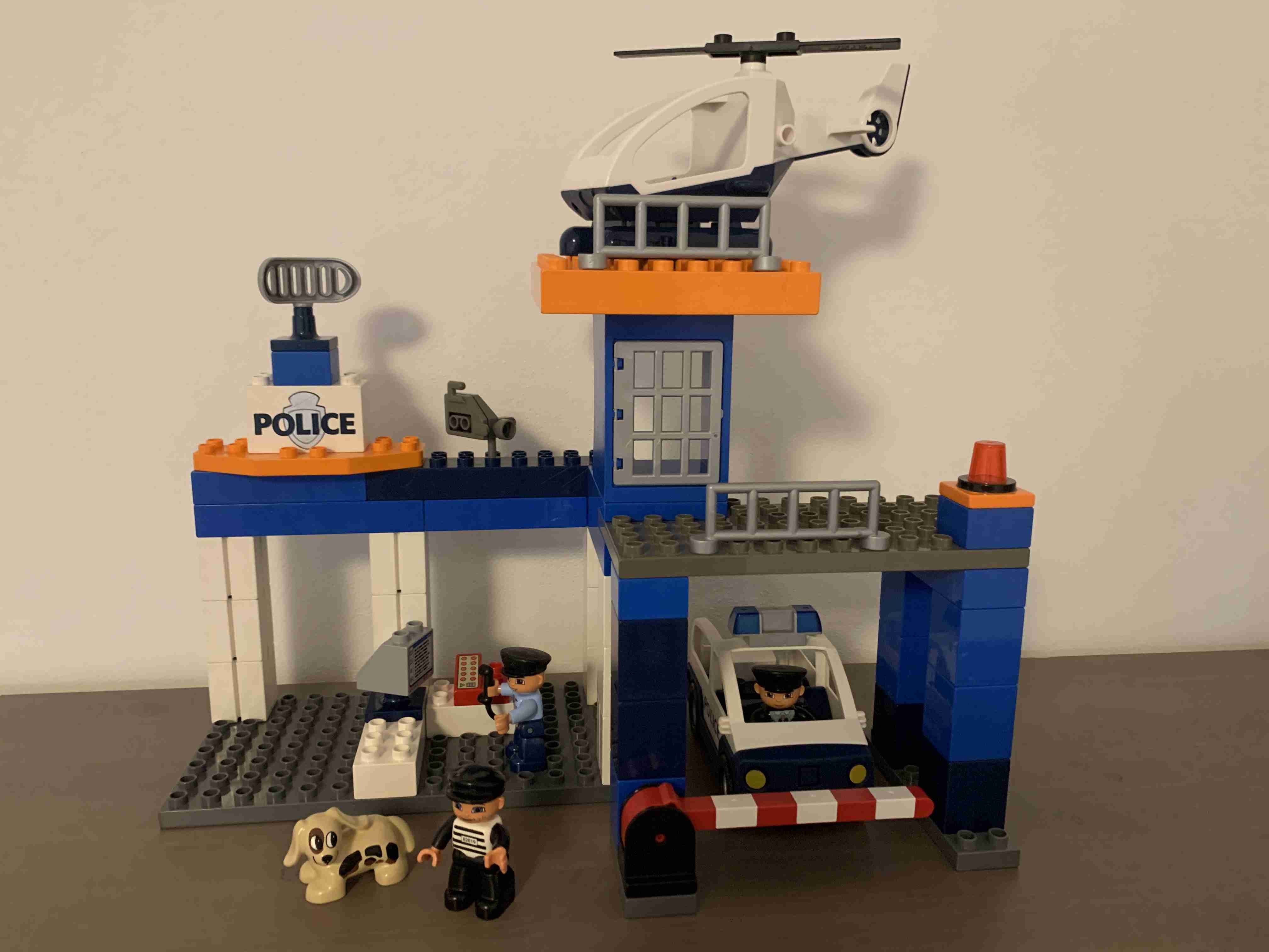 Lego Duplo 4691 - Policejní stanice / Policie