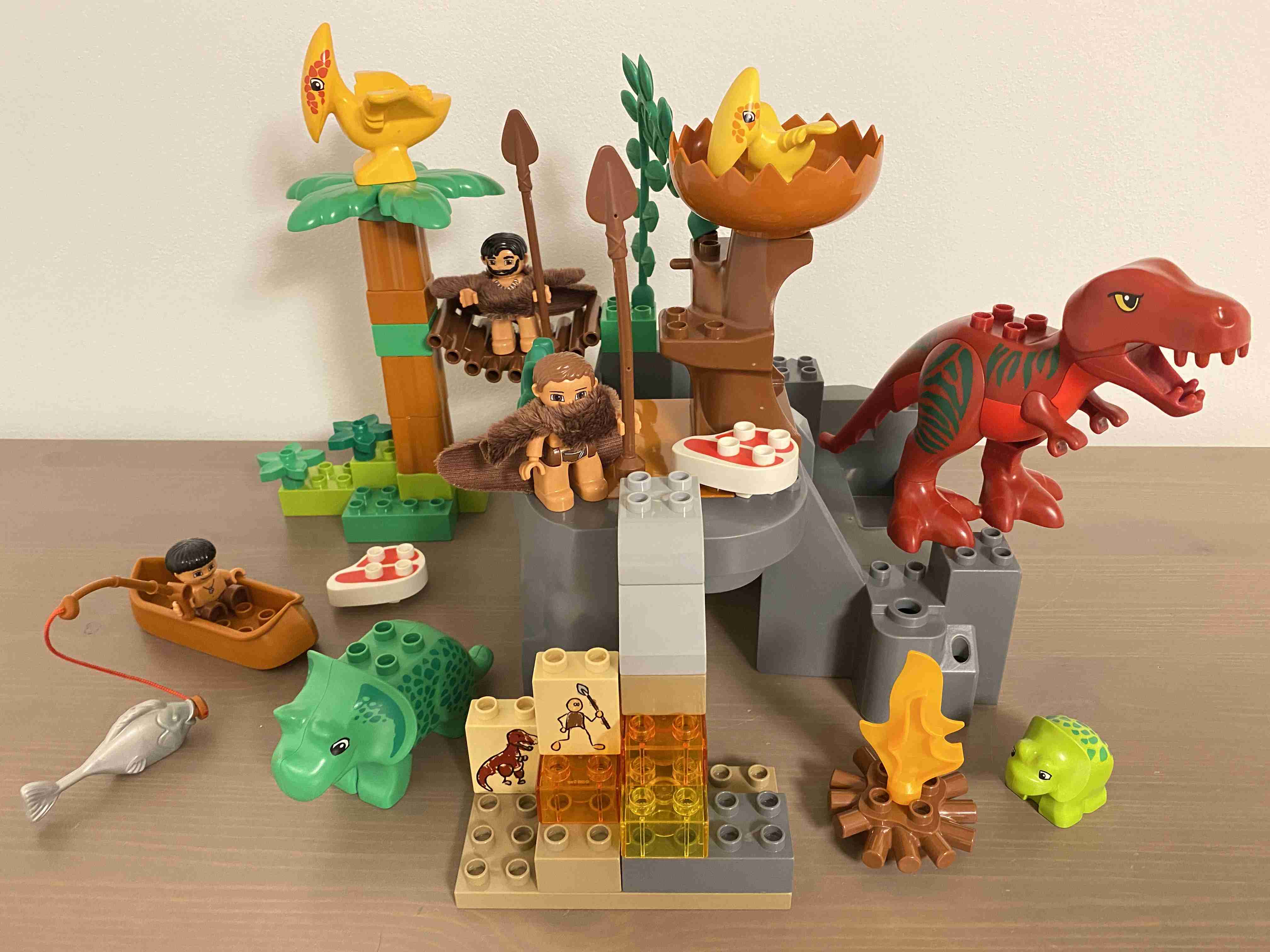 Lego Duplo 5598 - Dino údolí / Dinosauři se skálou
