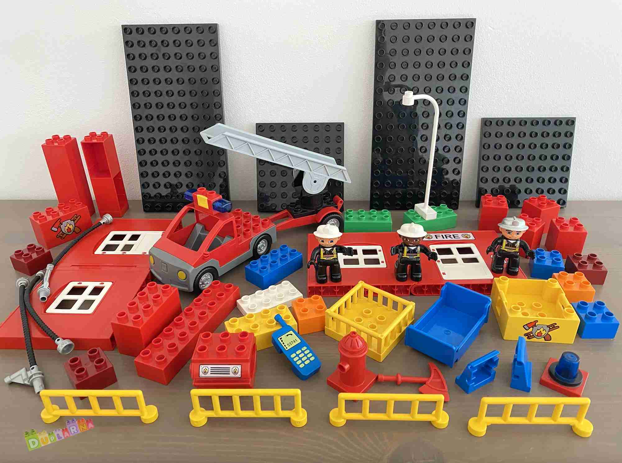 Lego Duplo 4664 - Hasičská stanice / Hasiči