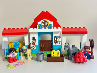 Lego Duplo 10868 - Koňské stáje / stáje pro poníka