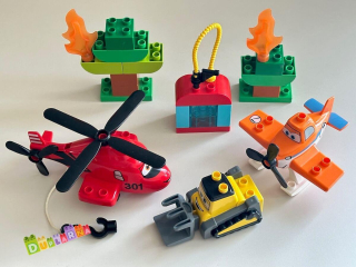 Lego Duplo Planes 10538 - Hasiči a záchranáři