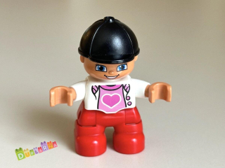 Lego Duplo Dítě -  holčička s jezdeckou helmou/ červené kalhoty