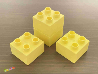 Lego Duplo - Kostka / kostky 2x2 světle žlutá