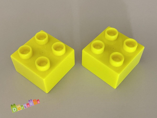 Lego Duplo - Kostka / kostky 2x2 neonově žutá