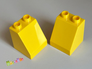Lego Duplo Kostka 2x2x2 zkosená žlutá vysoká