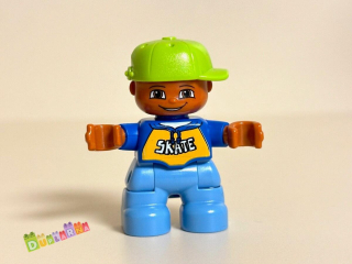 Lego Duplo Dítě ''SKATE''- kluk se zelenou kšiltovkou / modré kalhoty